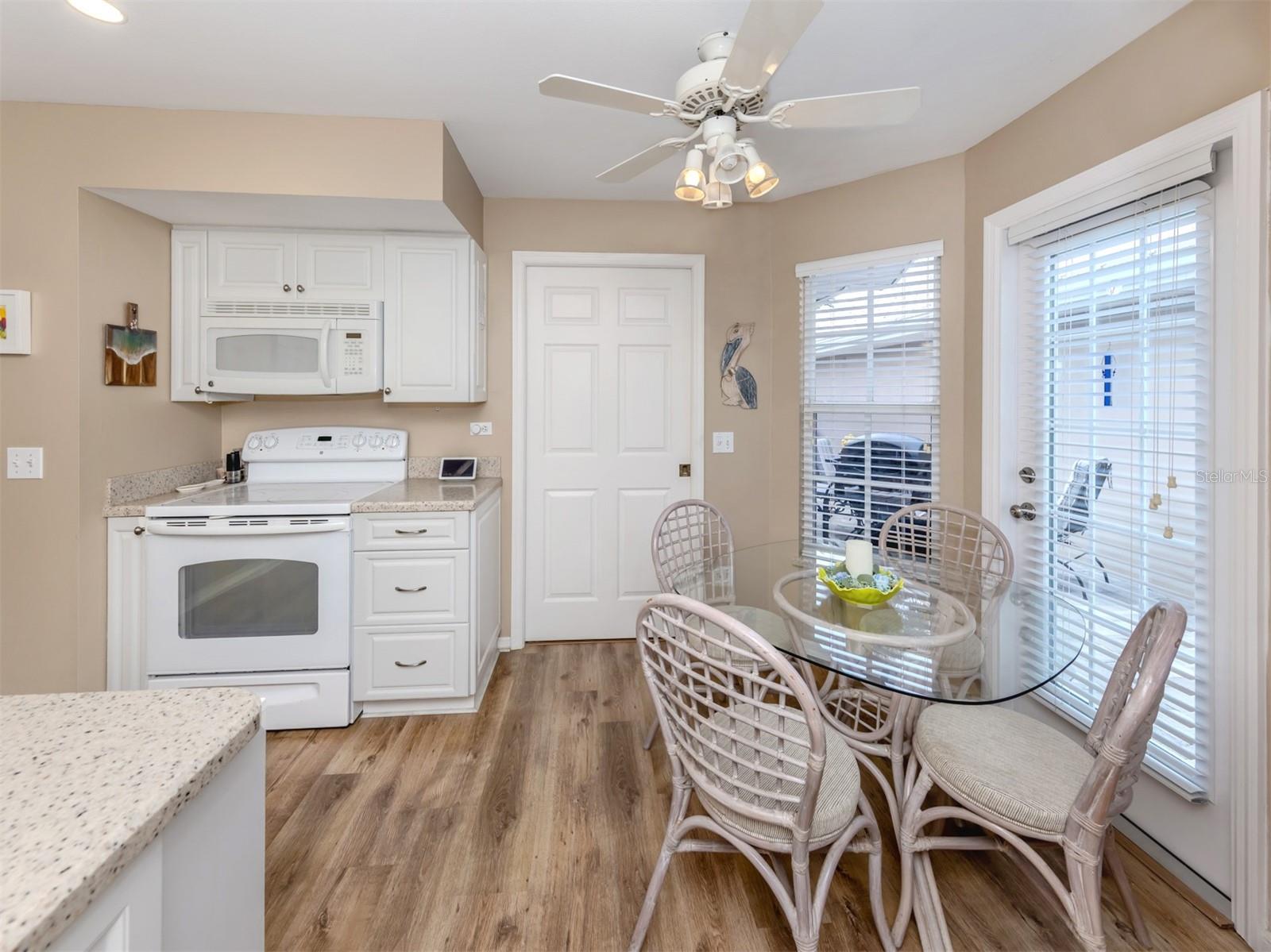 579 CLUBSIDE CIRCLE #37, VENICE, FL, 34293