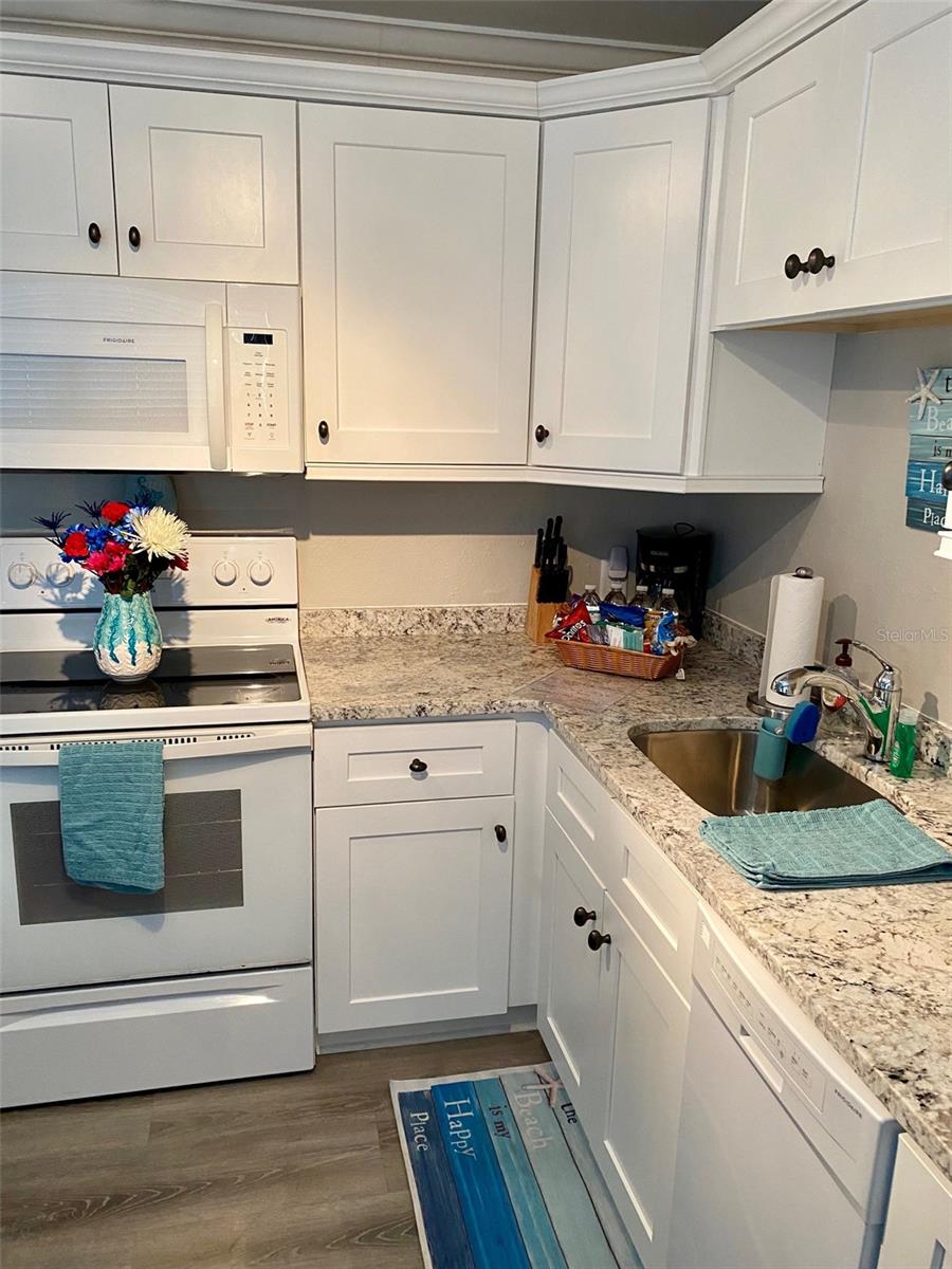 1603 GULF DR N #27, BRADENTON BEACH, FL, 34217