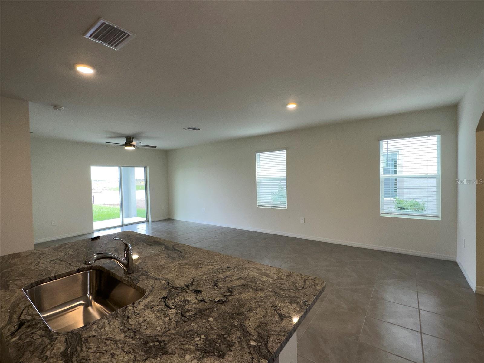 3238 HILLTOP CIR, BRADENTON, FL, 34211