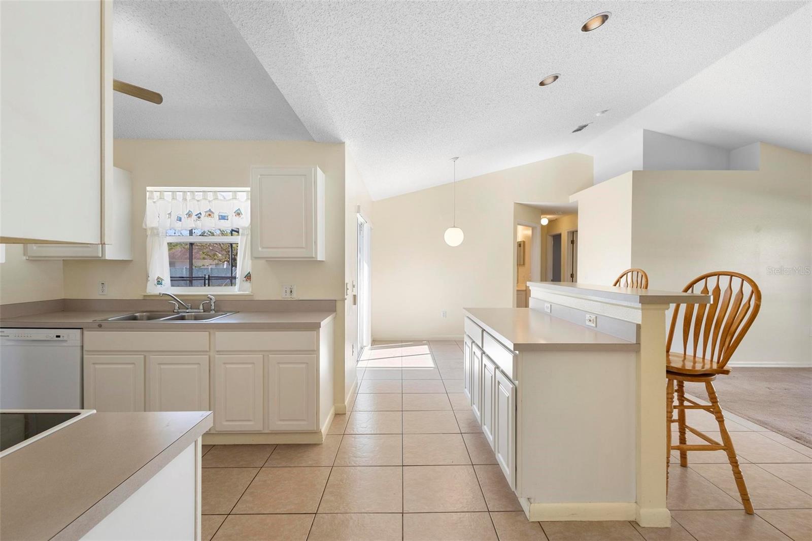 421 BLACKBIRD WAY, KISSIMMEE, FL, 34759