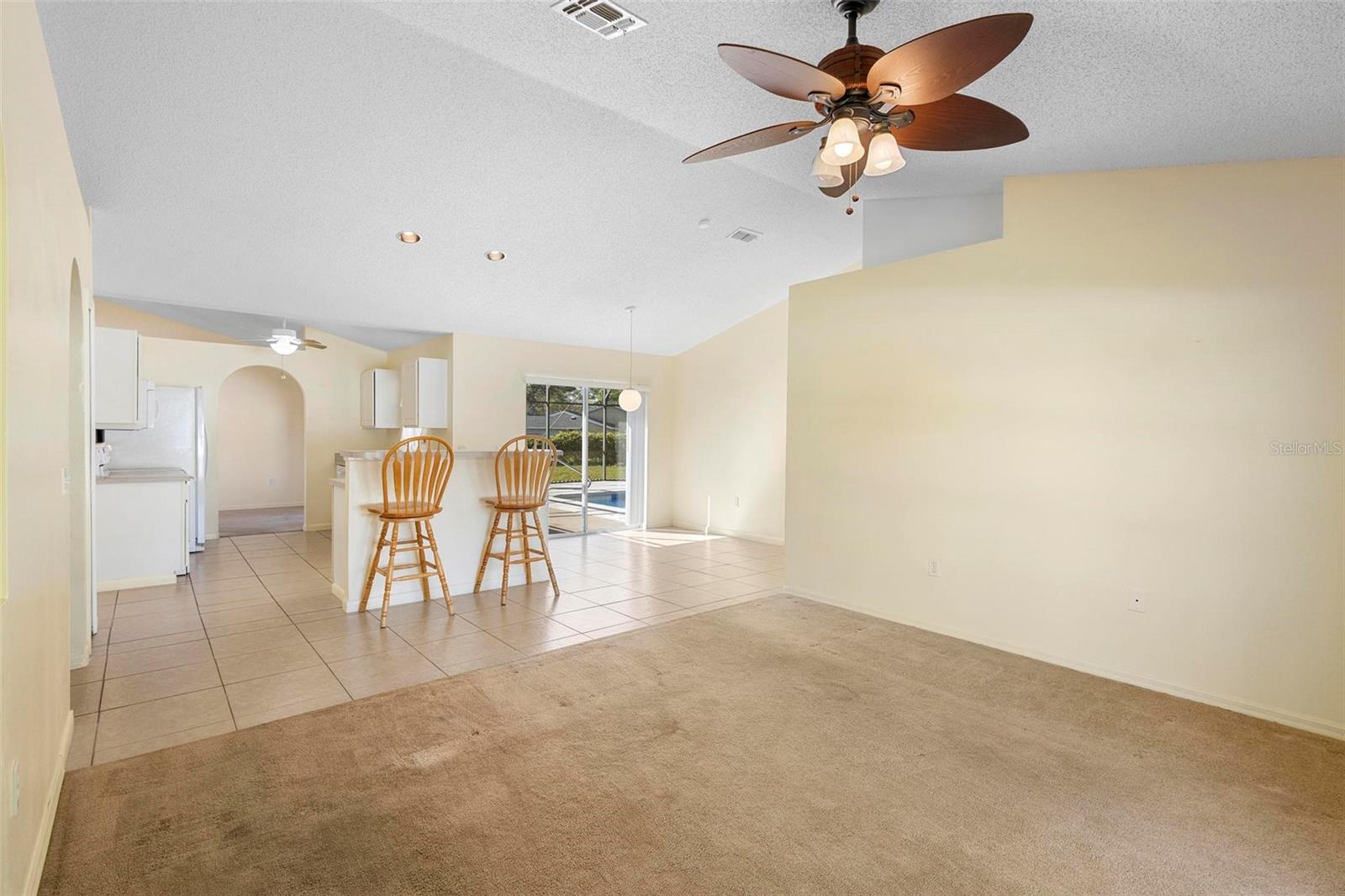 421 BLACKBIRD WAY, KISSIMMEE, FL, 34759