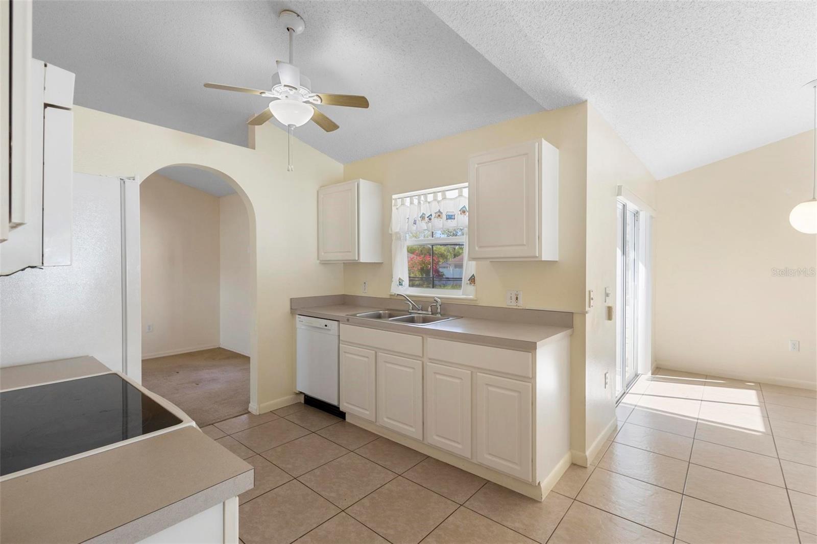 421 BLACKBIRD WAY, KISSIMMEE, FL, 34759