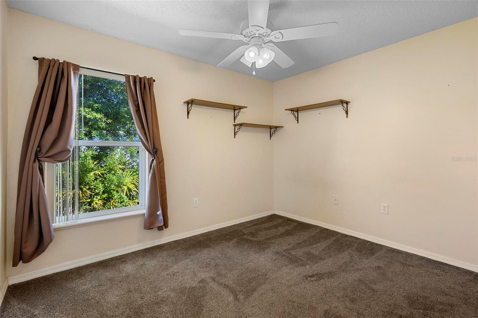 421 BLACKBIRD WAY, KISSIMMEE, FL, 34759