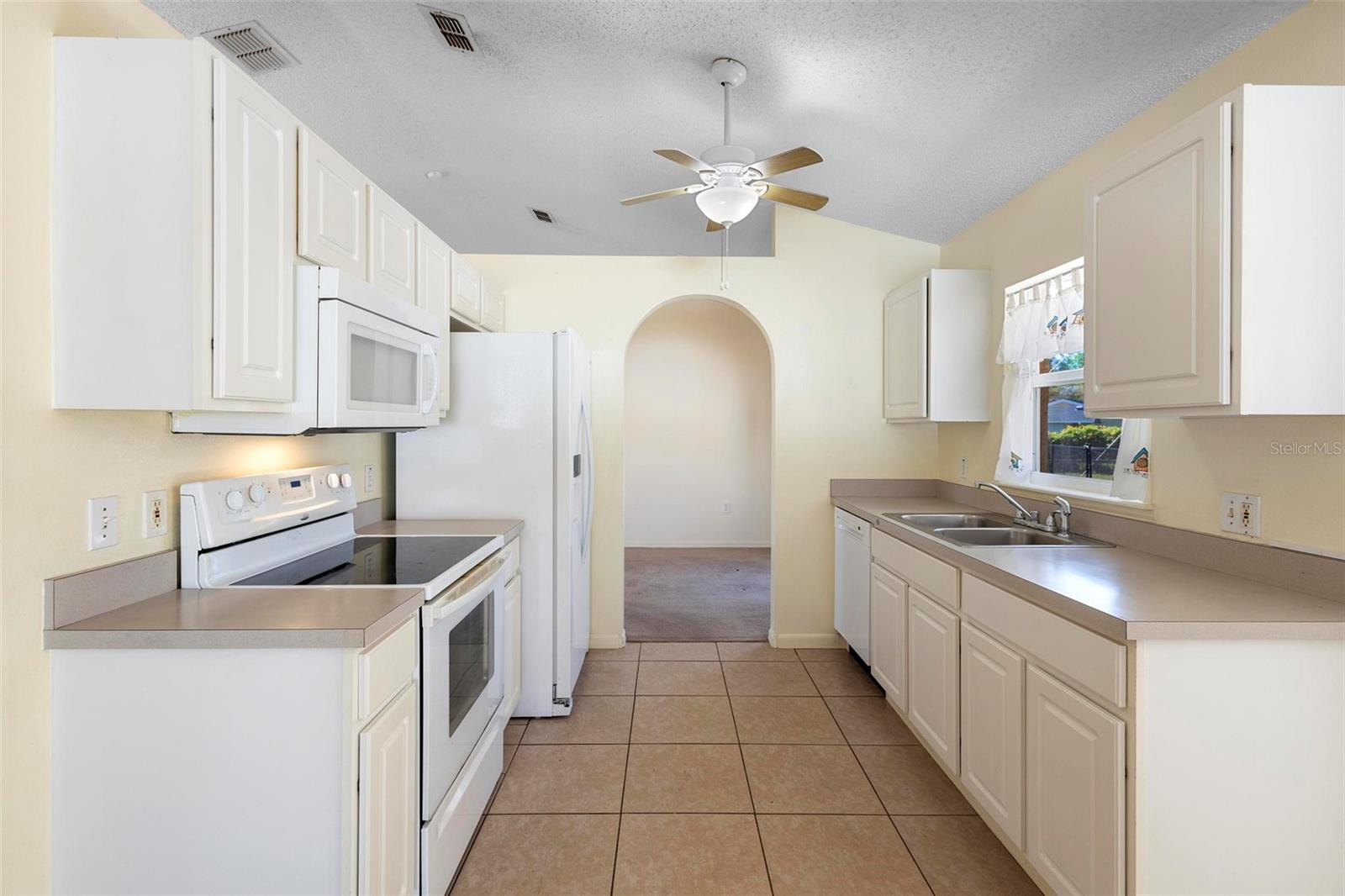 421 BLACKBIRD WAY, KISSIMMEE, FL, 34759