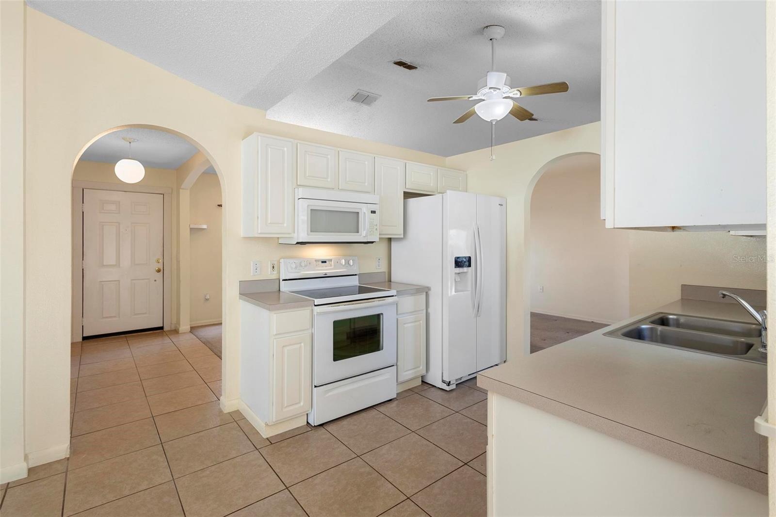 421 BLACKBIRD WAY, KISSIMMEE, FL, 34759