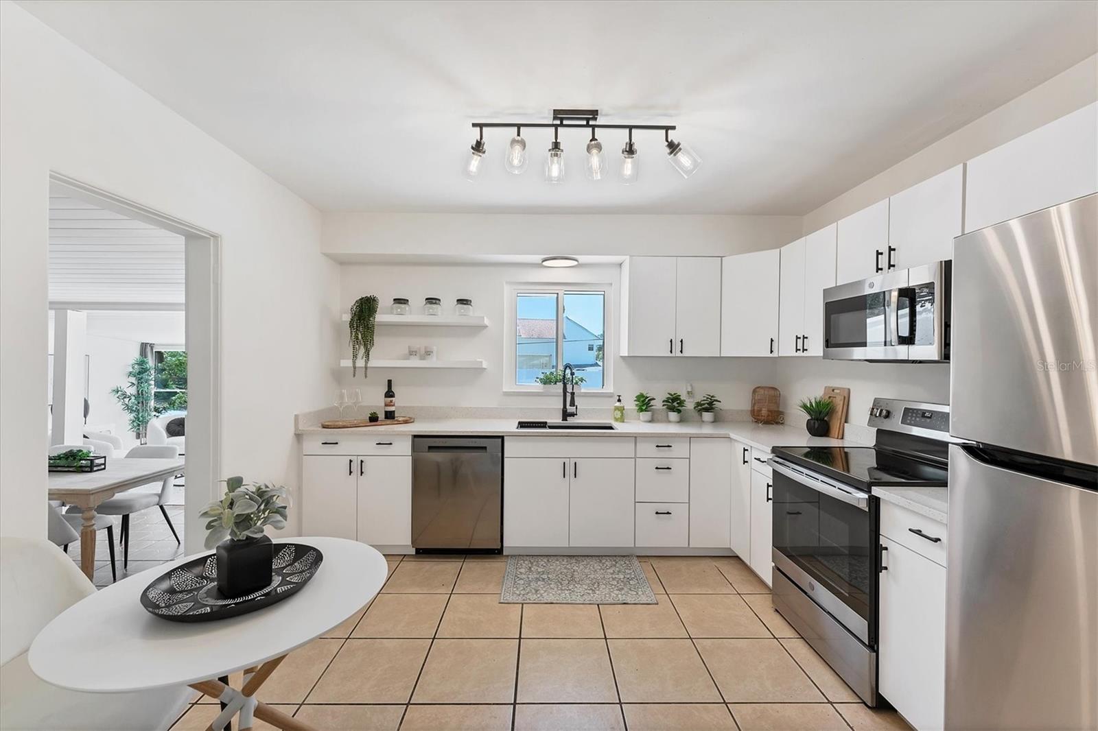 436 PARKVIEW DR, SARASOTA, FL, 34243