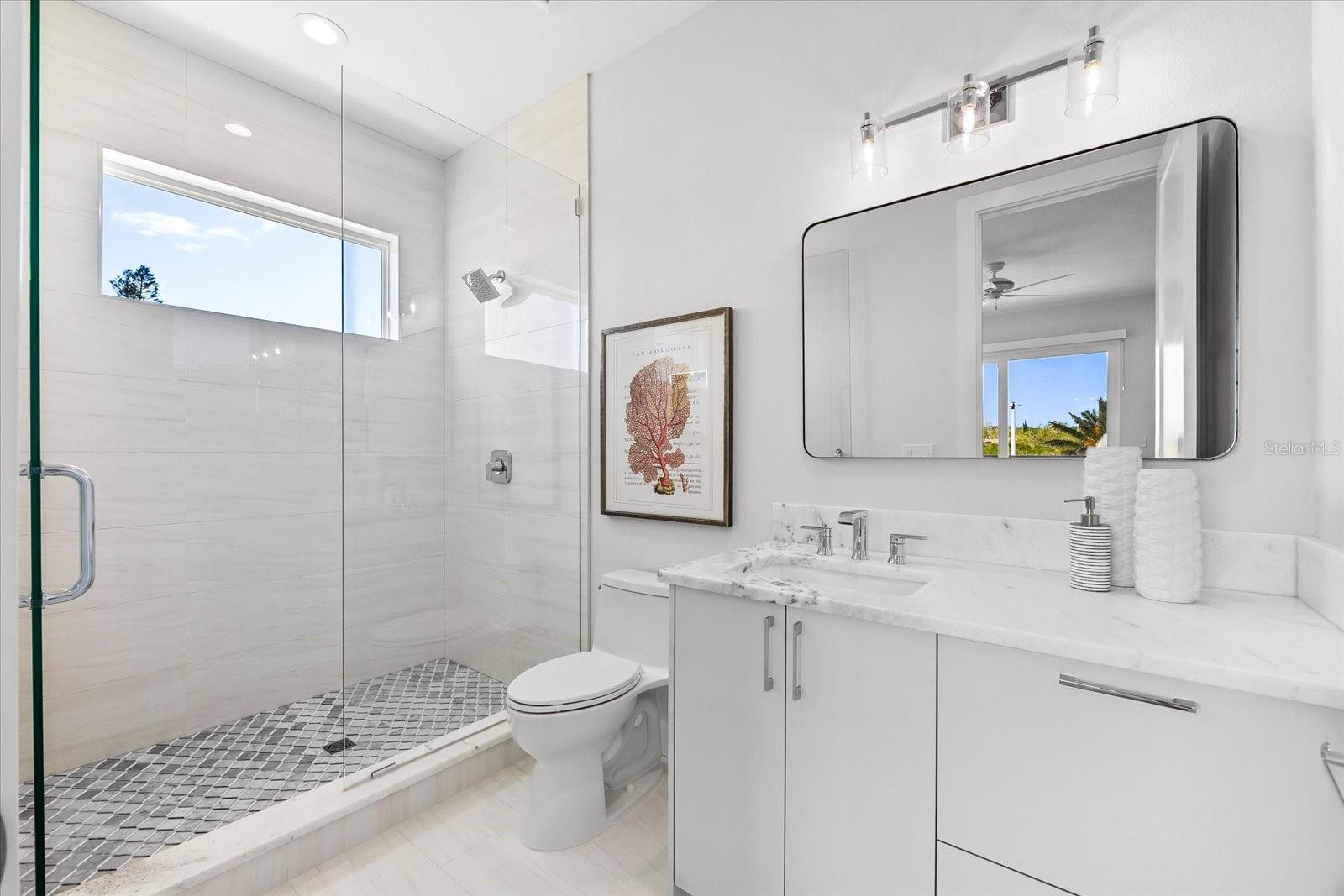 32 GULF BLVD, INDIAN ROCKS BEACH, FL, 33785