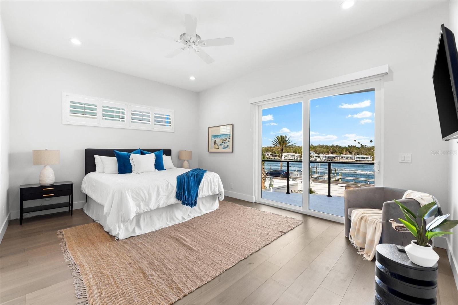 32 GULF BLVD, INDIAN ROCKS BEACH, FL, 33785