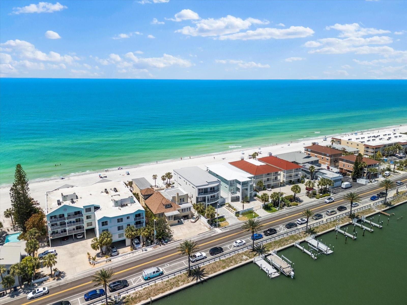 32 GULF BLVD, INDIAN ROCKS BEACH, FL, 33785