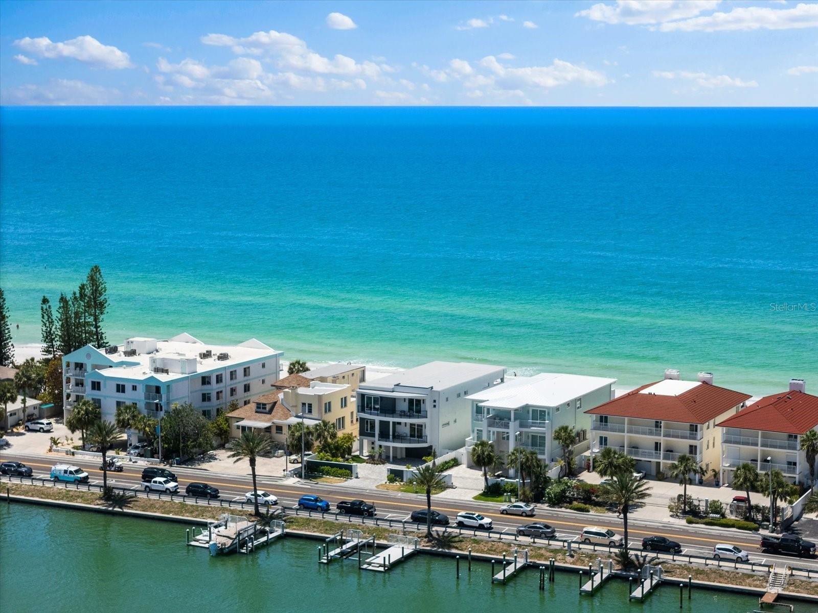 32 GULF BLVD, INDIAN ROCKS BEACH, FL, 33785