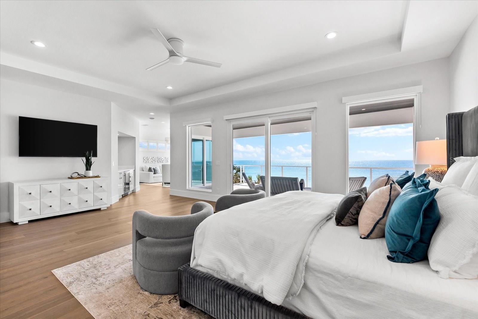 32 GULF BLVD, INDIAN ROCKS BEACH, FL, 33785