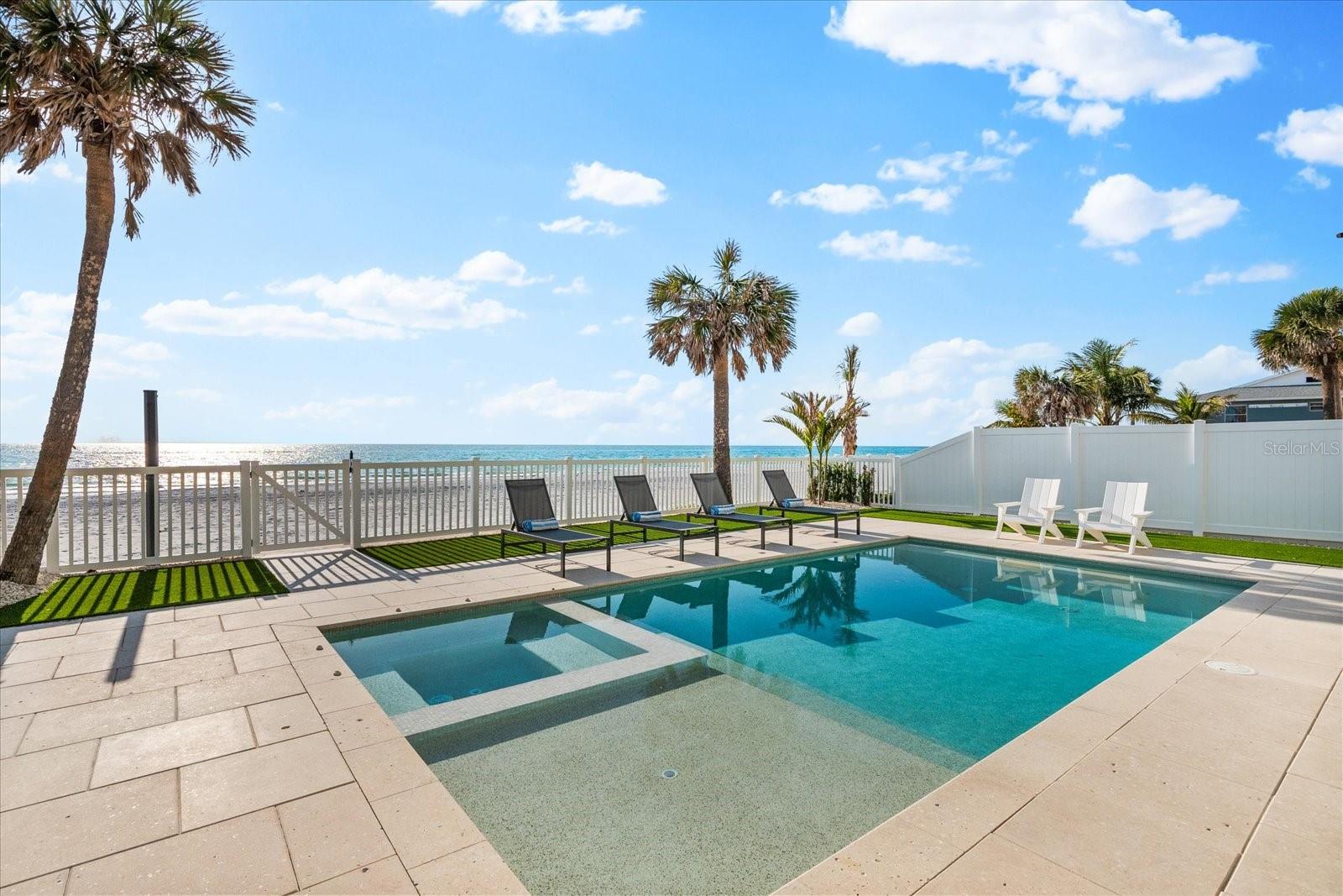 32 GULF BLVD, INDIAN ROCKS BEACH, FL, 33785