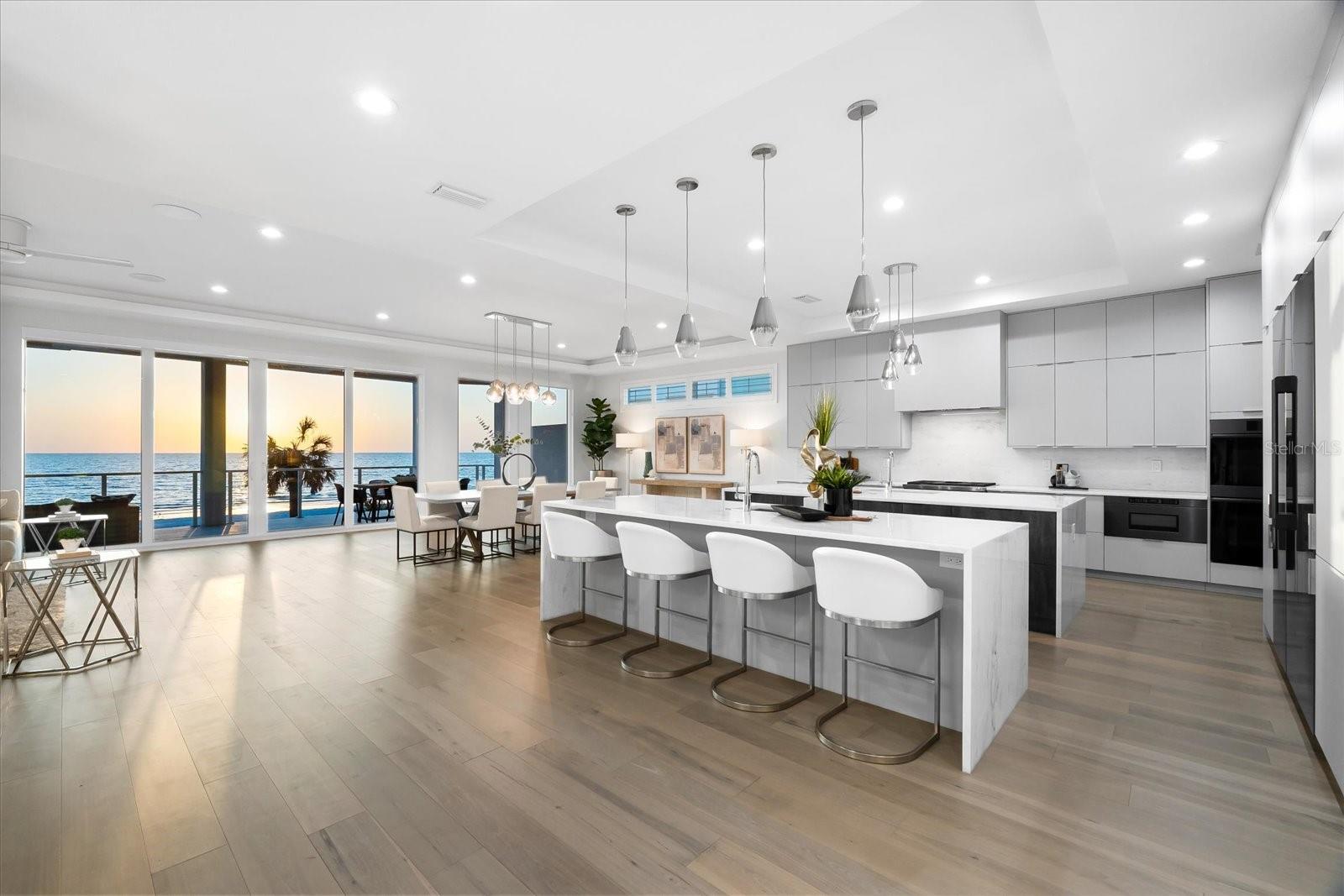 32 GULF BLVD, INDIAN ROCKS BEACH, FL, 33785