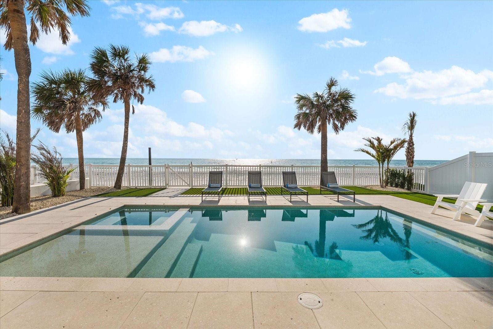 32 GULF BLVD, INDIAN ROCKS BEACH, FL, 33785