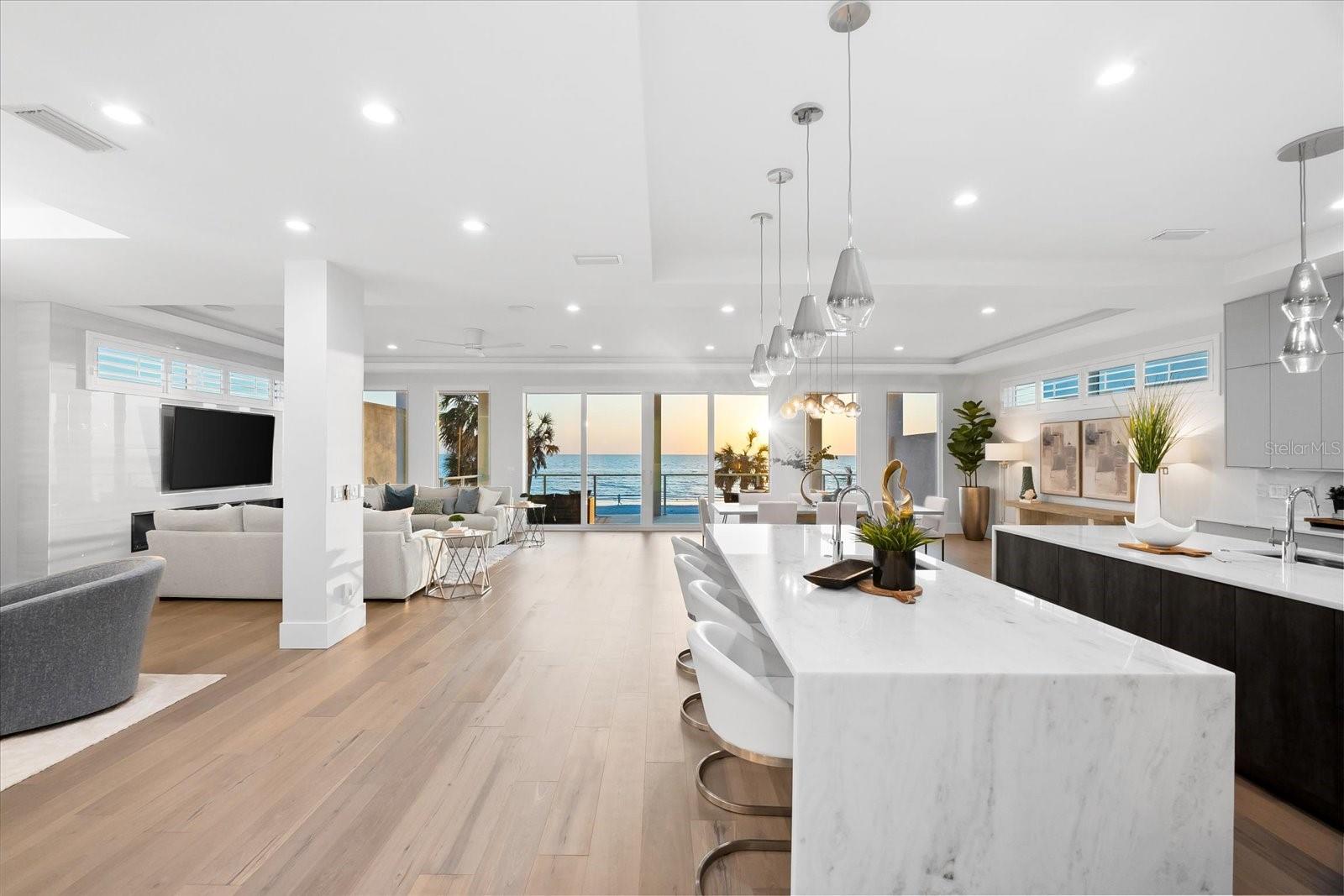 32 GULF BLVD, INDIAN ROCKS BEACH, FL, 33785