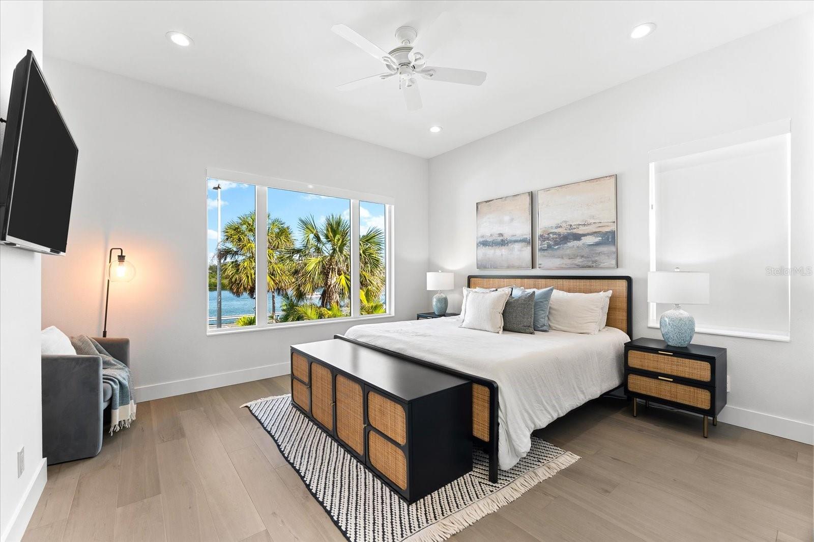 32 GULF BLVD, INDIAN ROCKS BEACH, FL, 33785