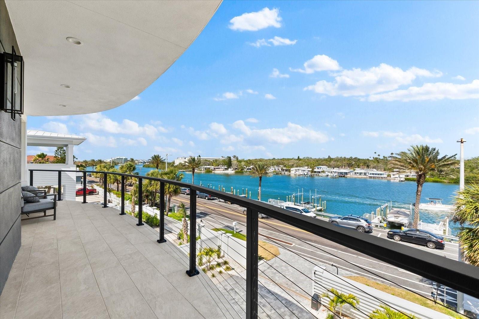 32 GULF BLVD, INDIAN ROCKS BEACH, FL, 33785