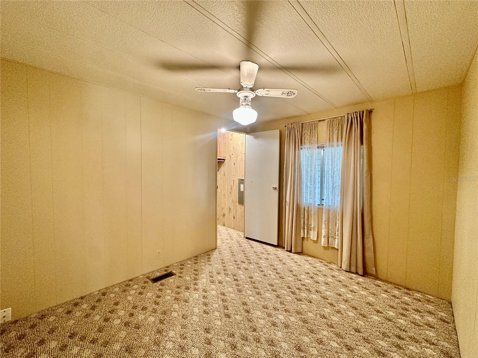 P4934136 Property Photo