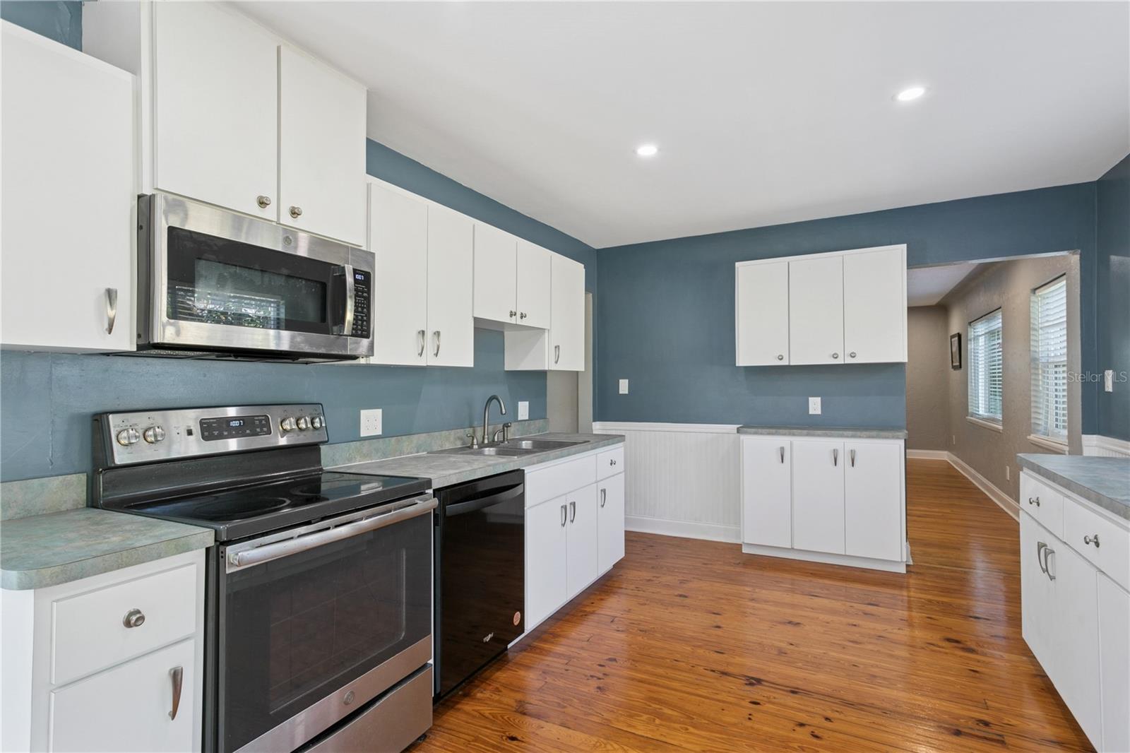 2465 9TH AVE N, ST PETERSBURG, FL, 33713