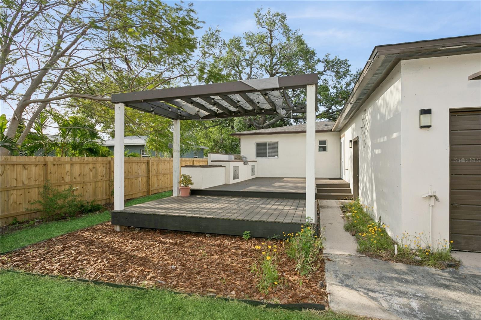 2465 9TH AVE N, ST PETERSBURG, FL, 33713