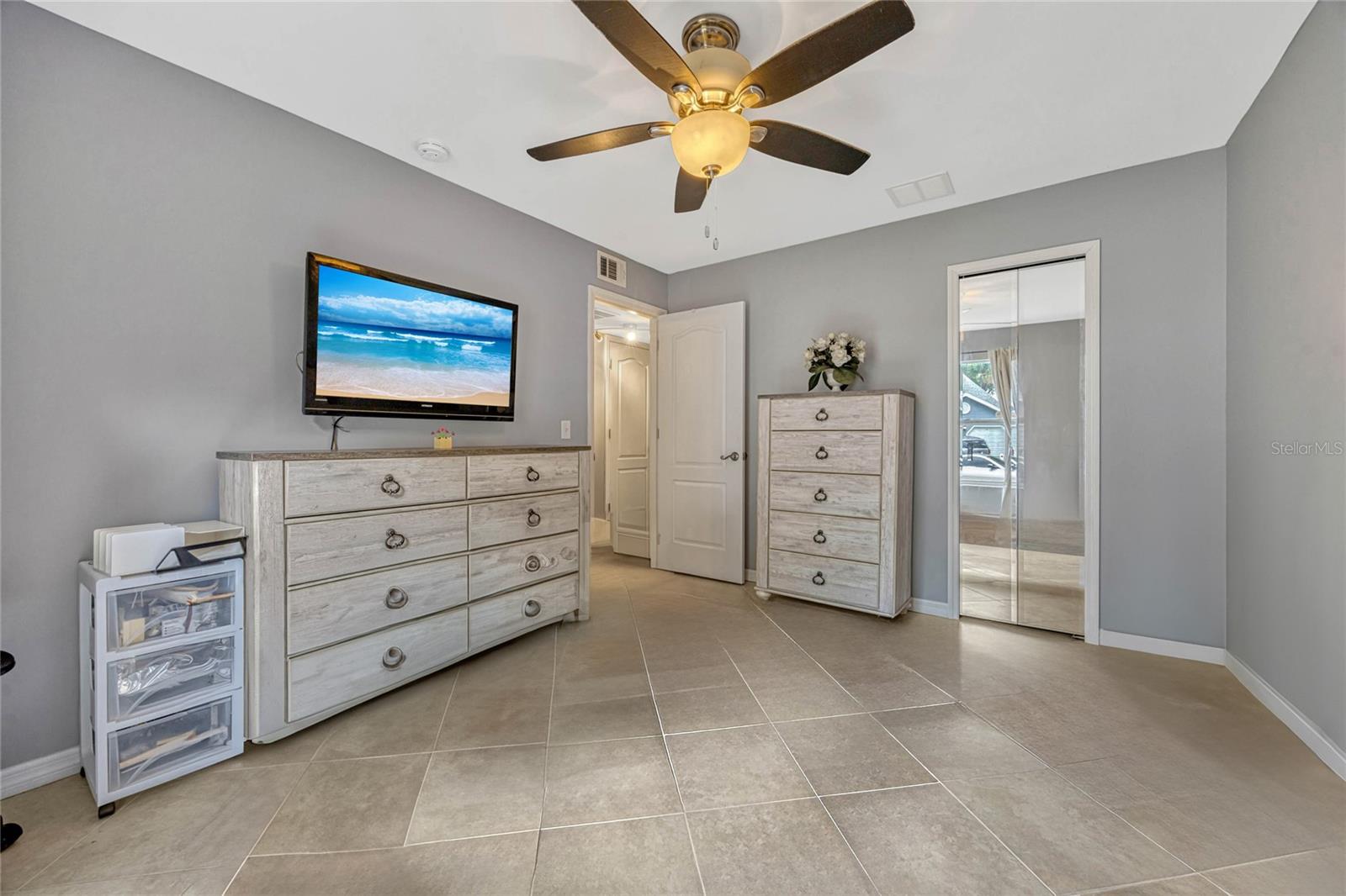 2392 BRIDLE PATH LN #4, ORLANDO, FL, 32812