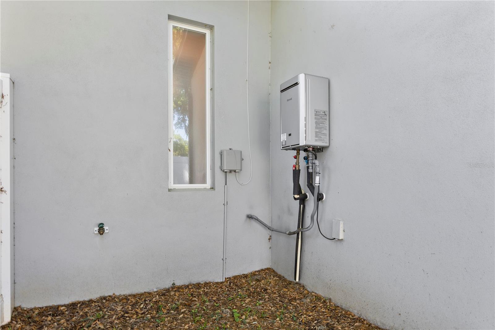 2058 WASHINGTON AVE, SANFORD, FL, 32771