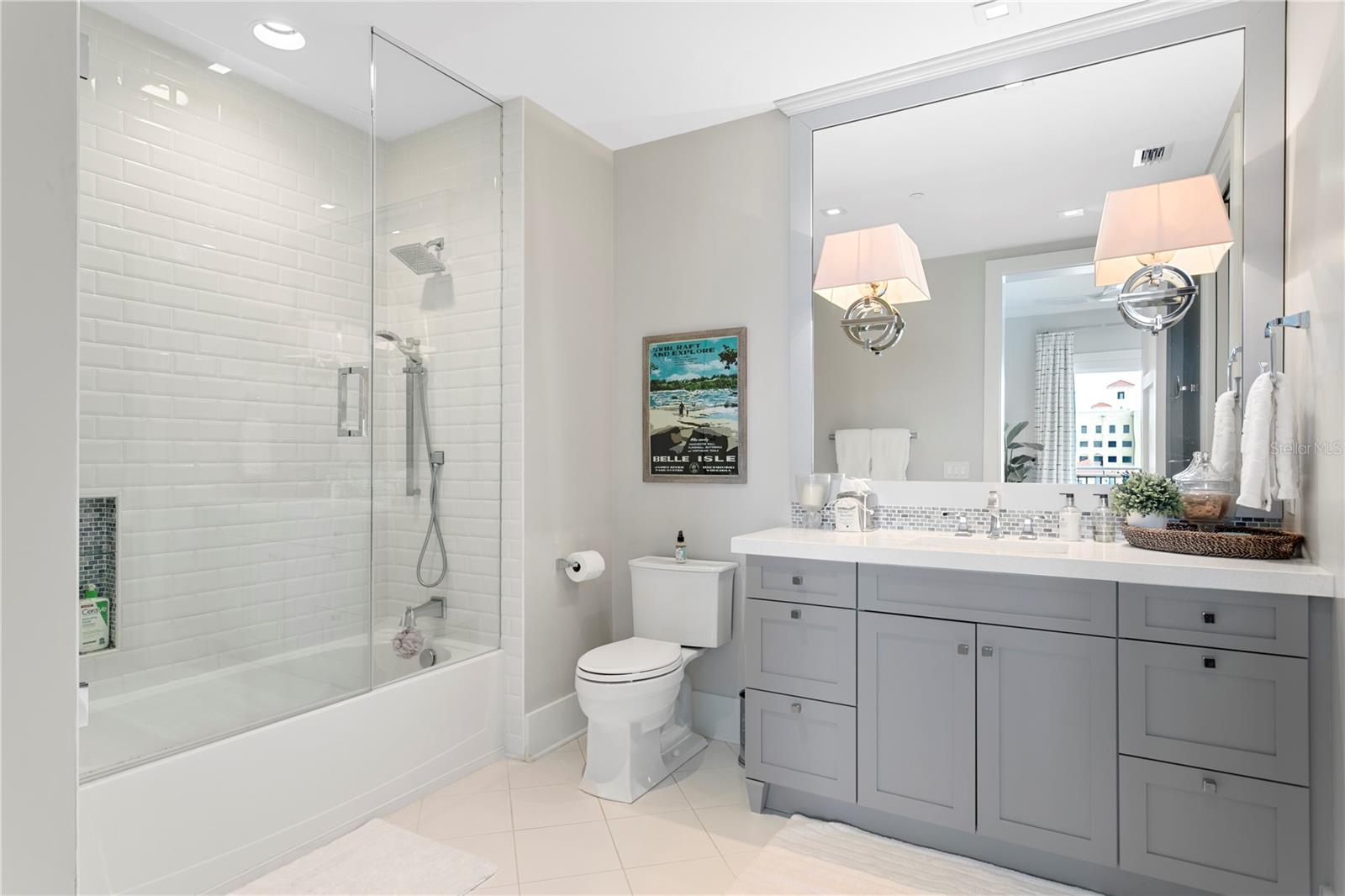 TB8362300 Property Photo