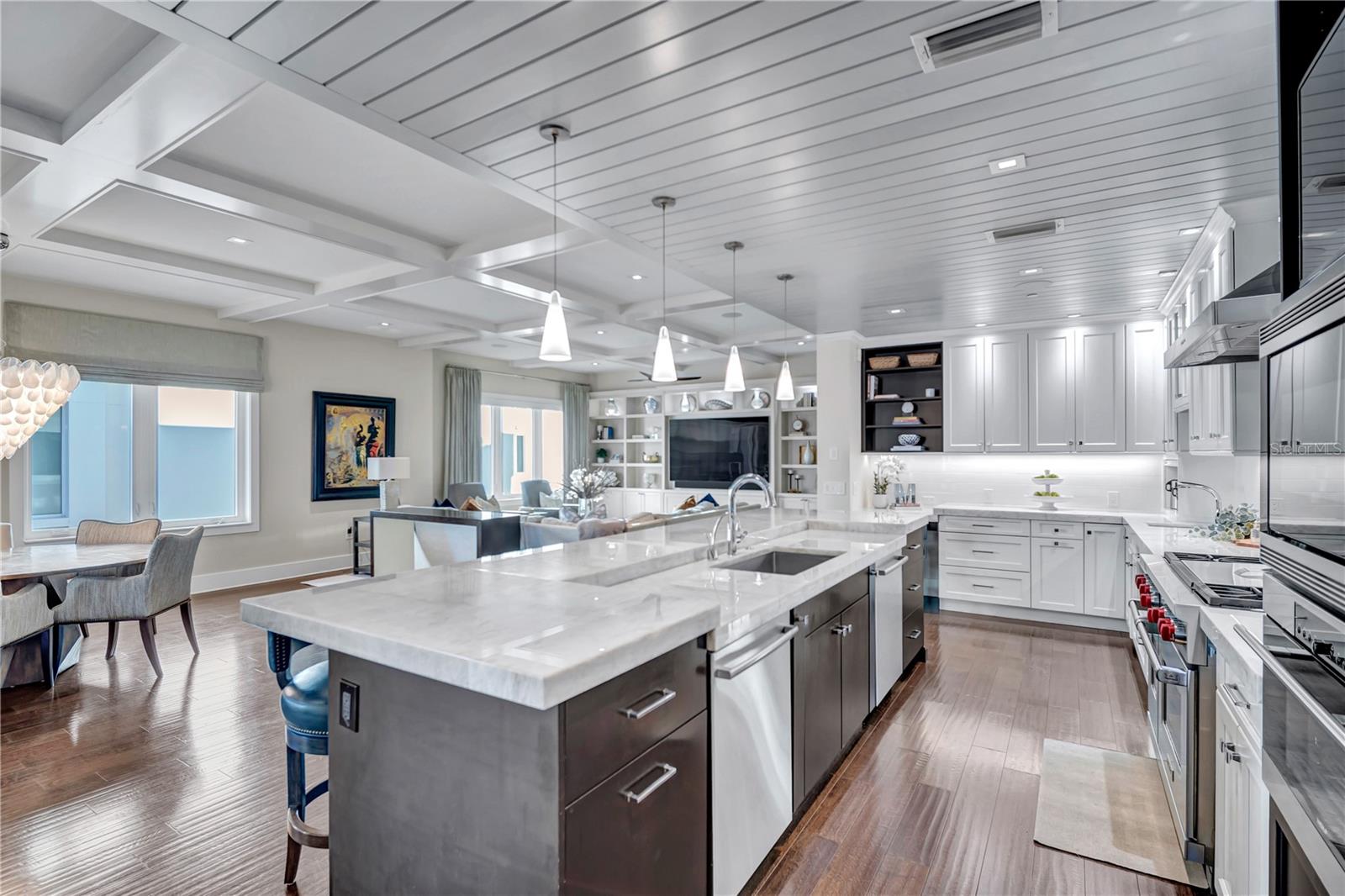 TB8362300 Property Photo