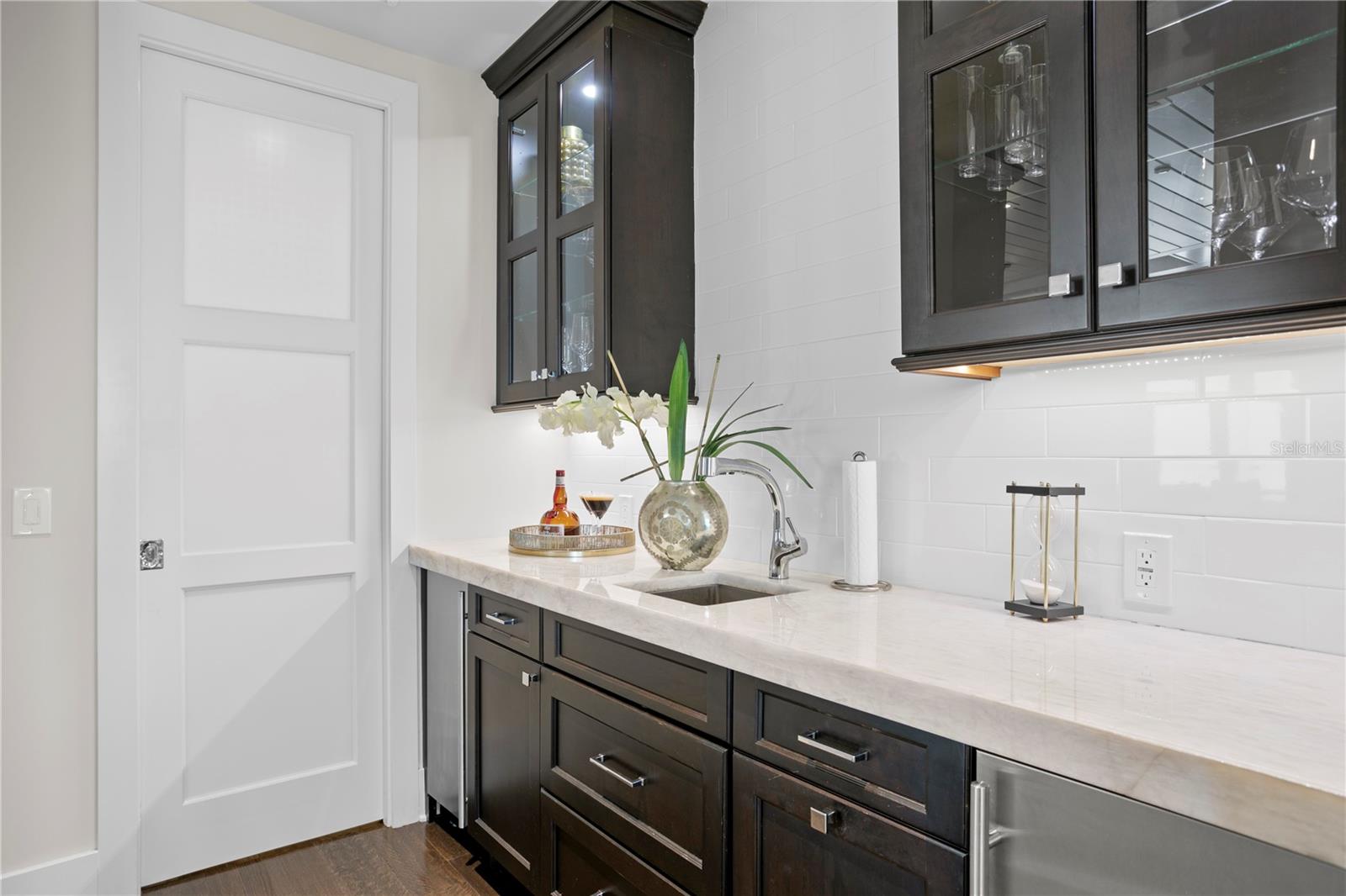 TB8362300 Property Photo