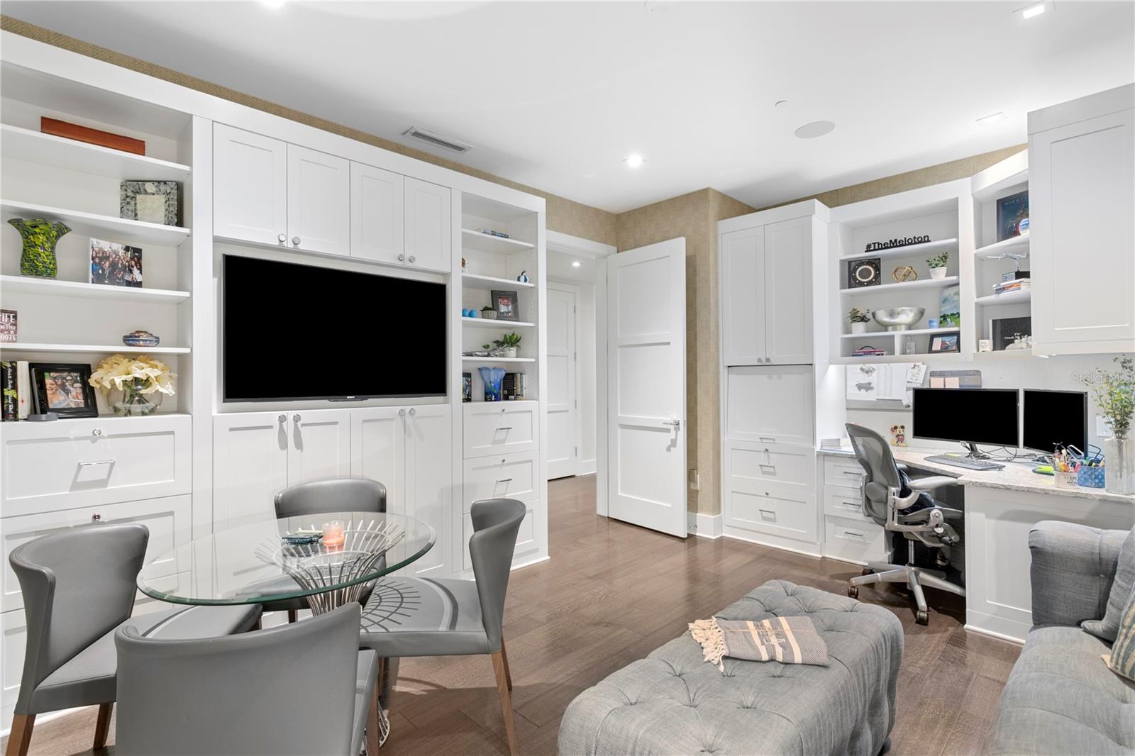 TB8362300 Property Photo