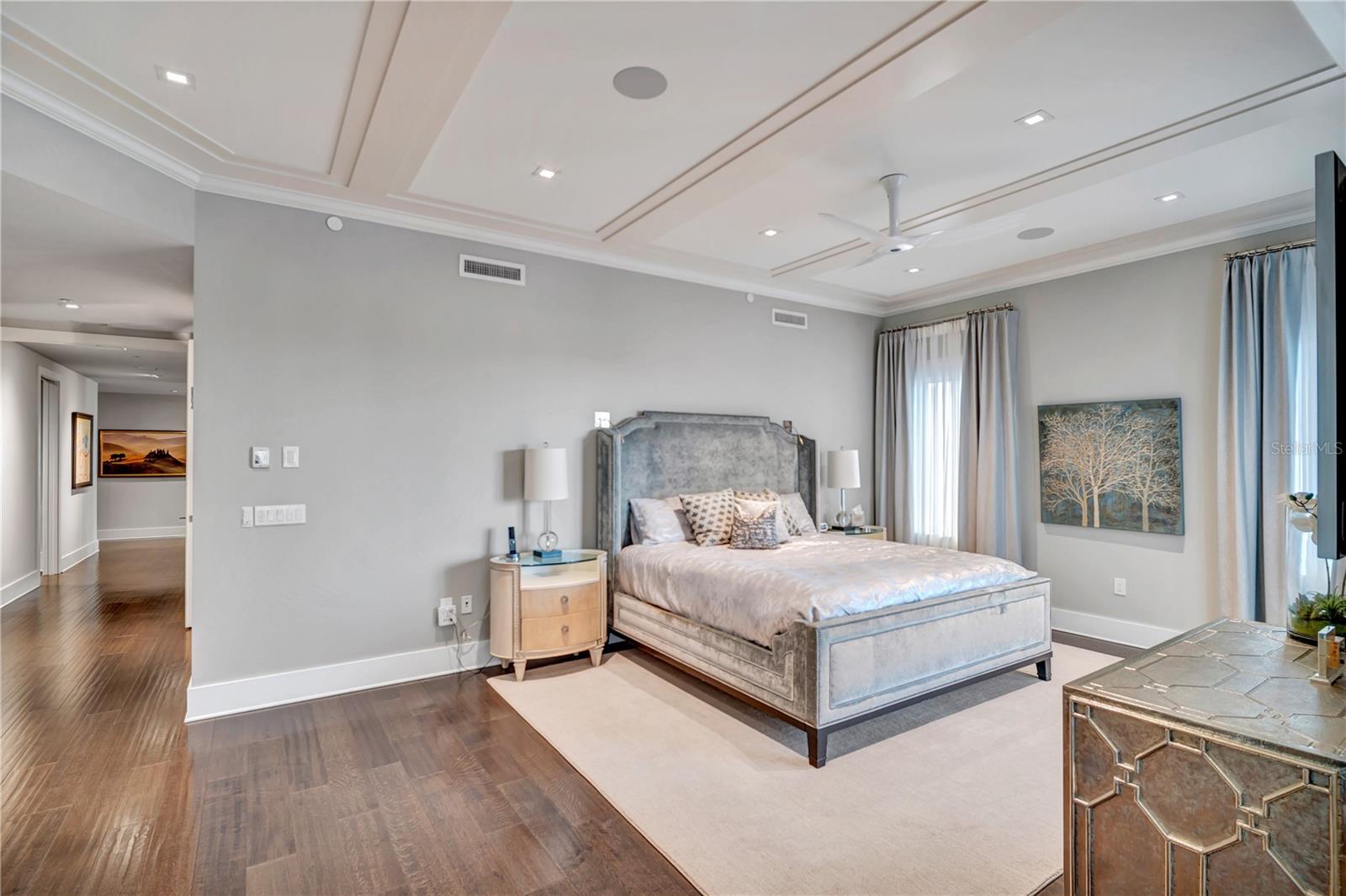 TB8362300 Property Photo