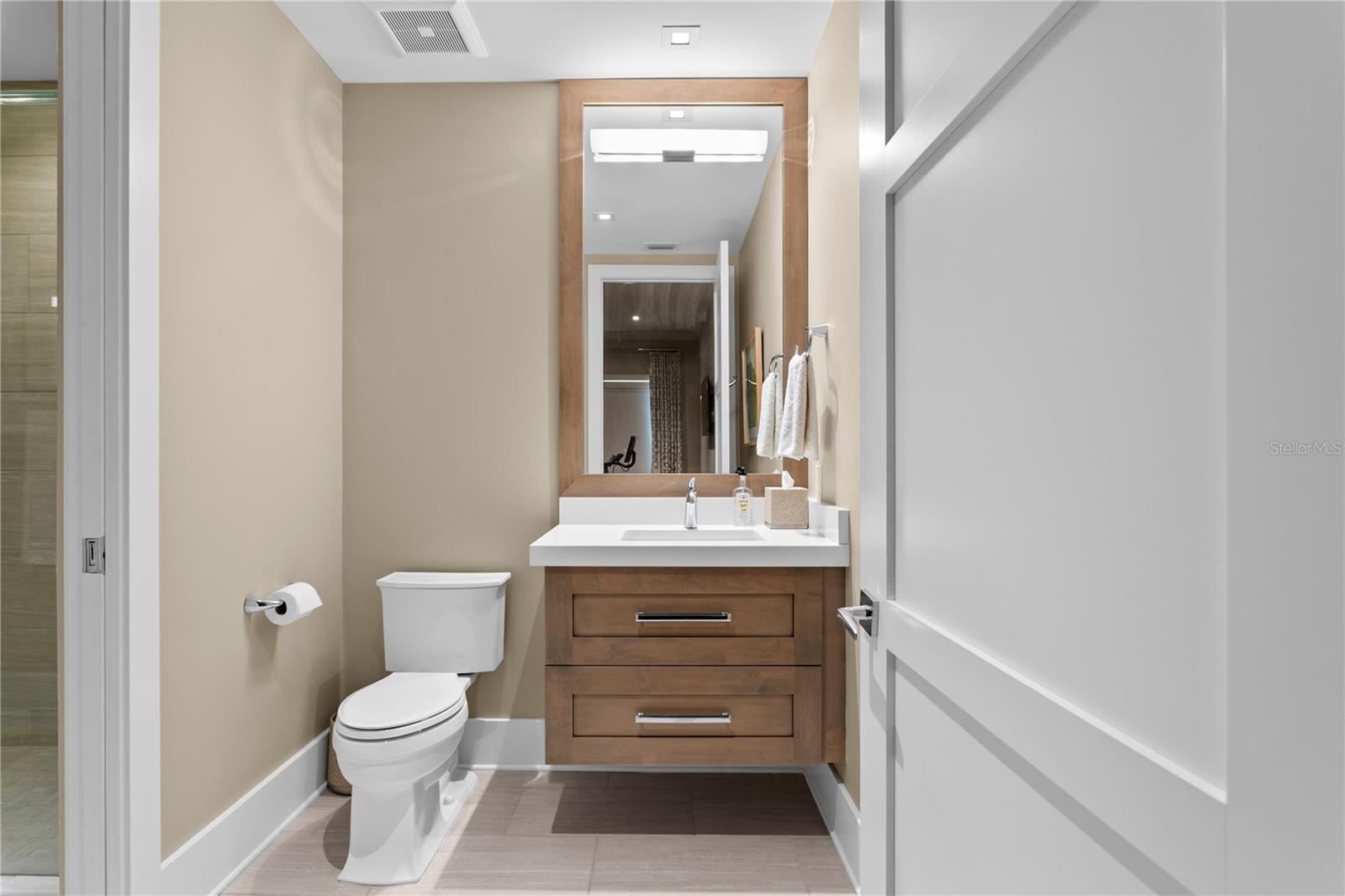 TB8362300 Property Photo