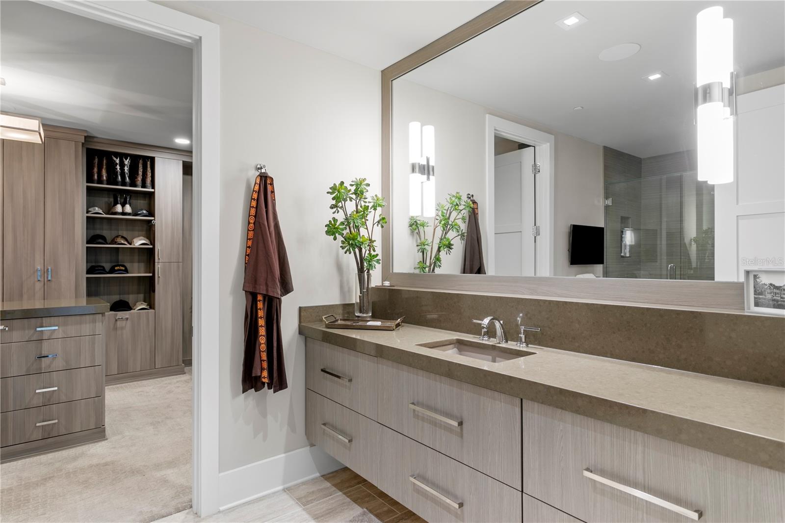 TB8362300 Property Photo