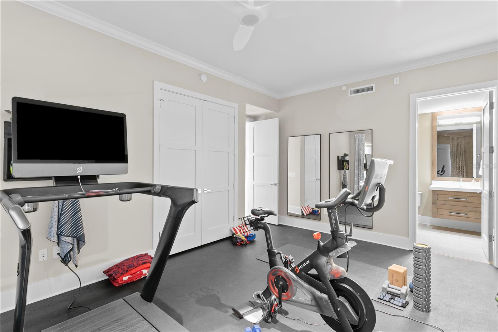 TB8362300 Property Photo