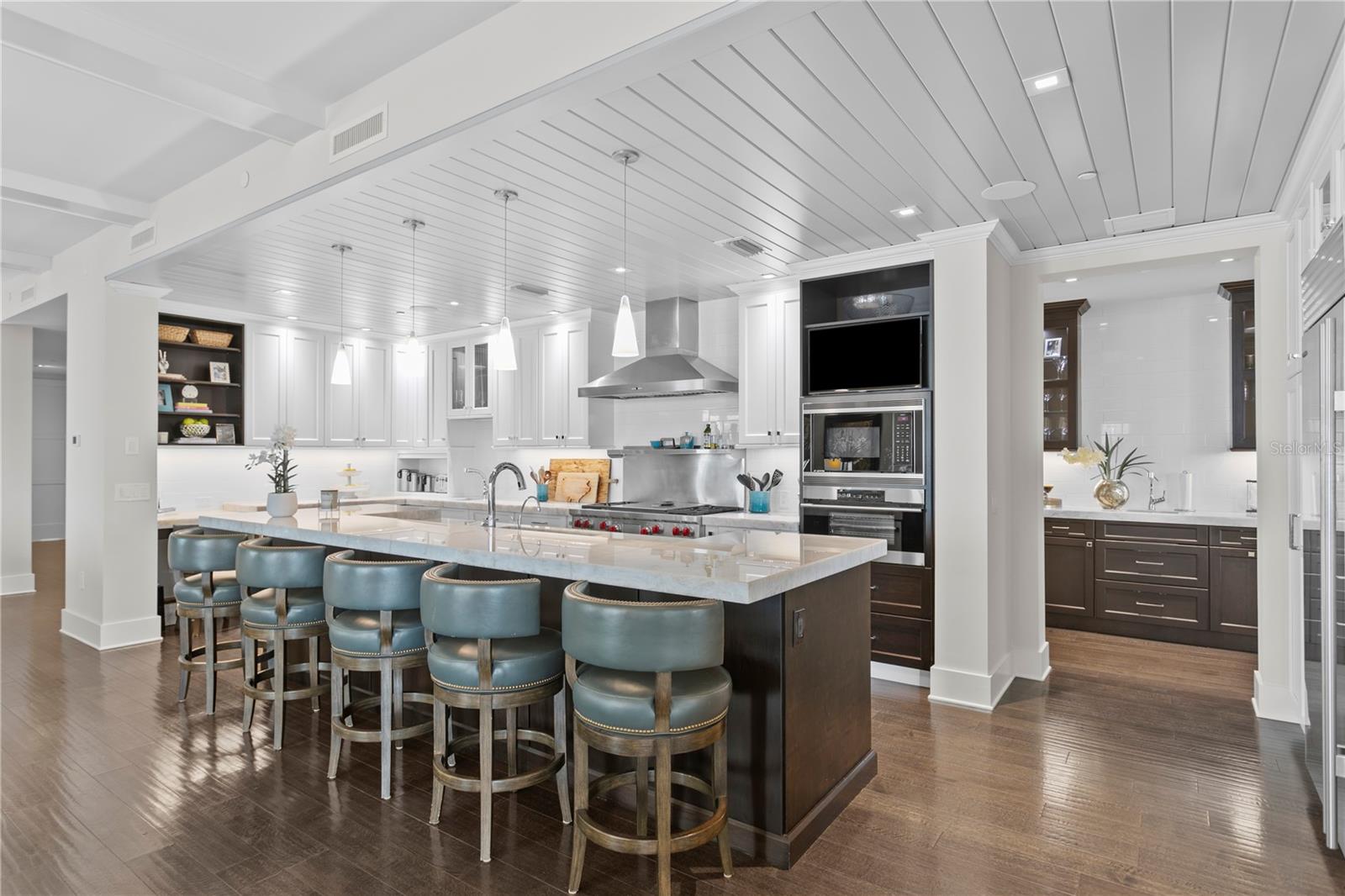 TB8362300 Property Photo