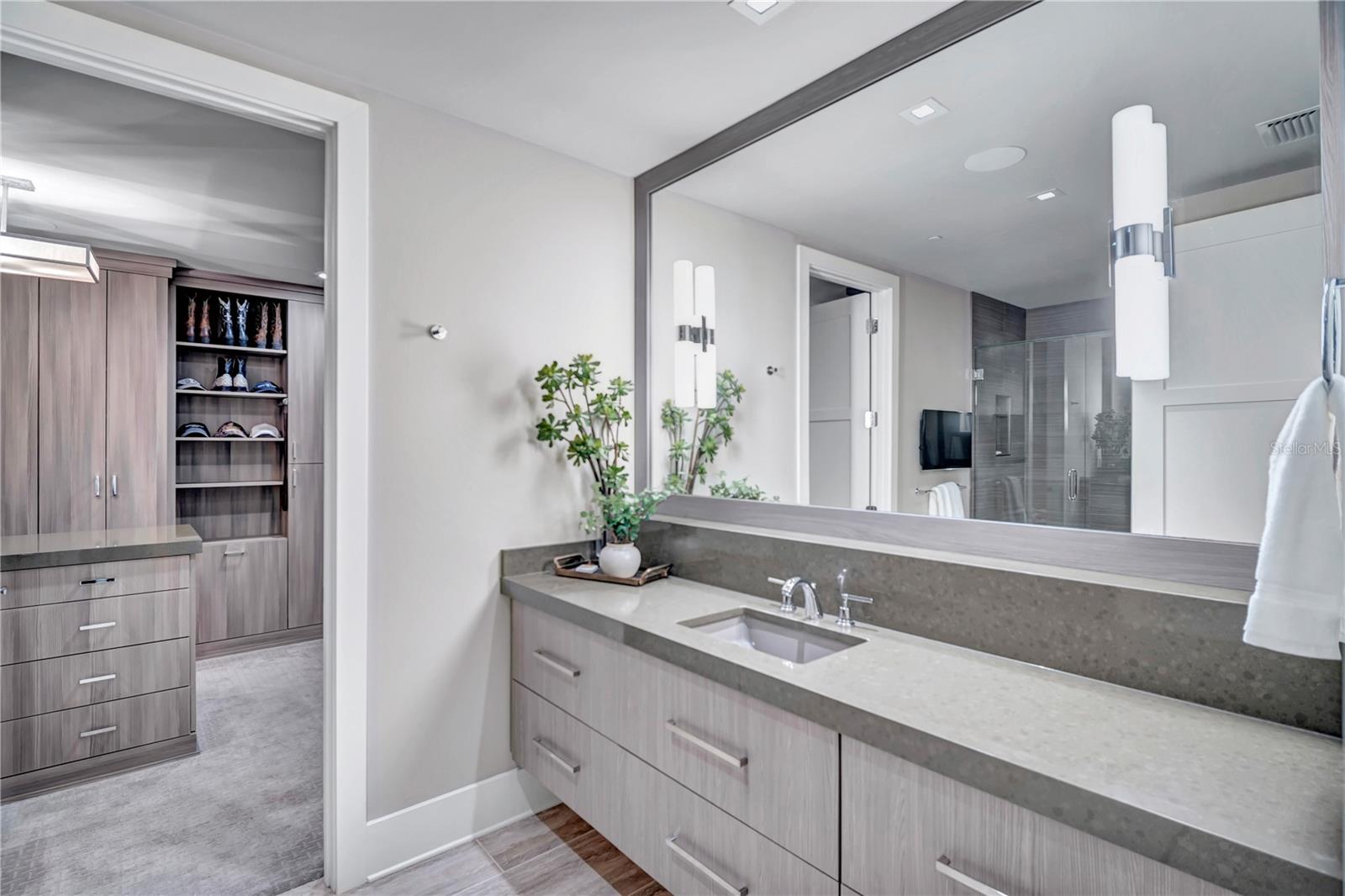 TB8362300 Property Photo