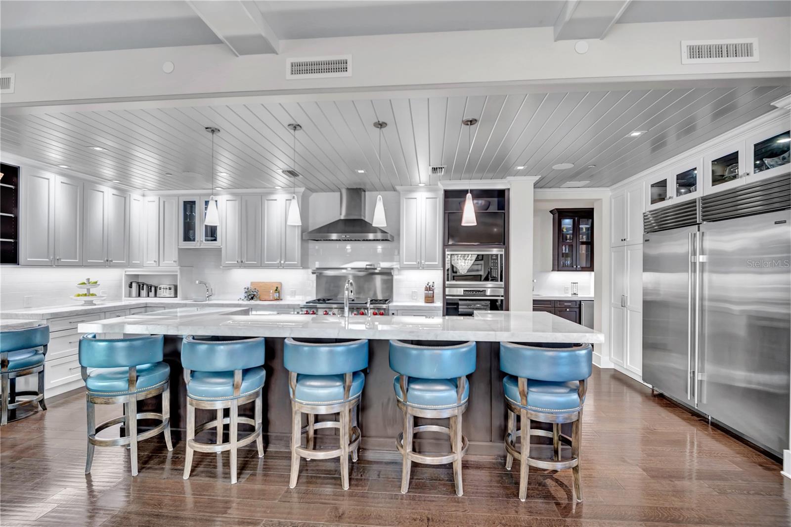 TB8362300 Property Photo