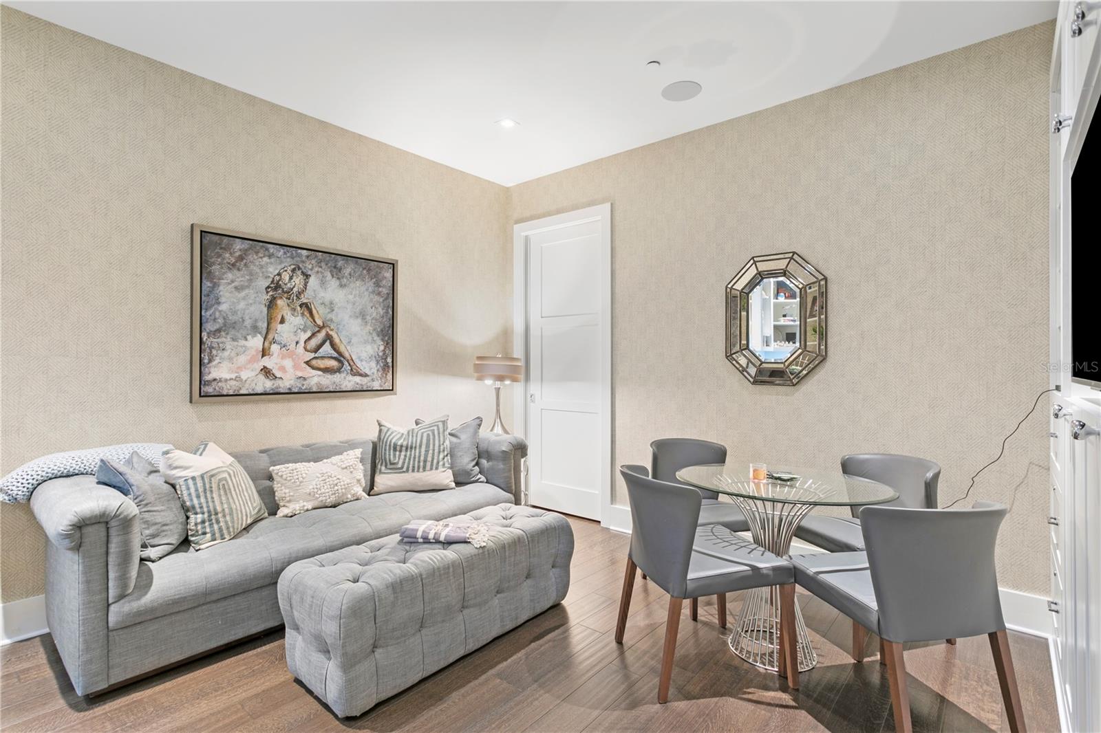 TB8362300 Property Photo