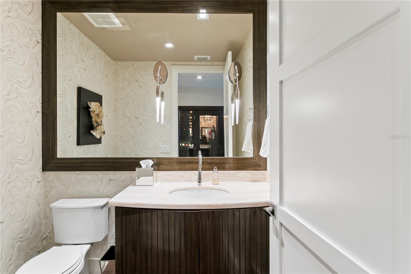 TB8362300 Property Photo