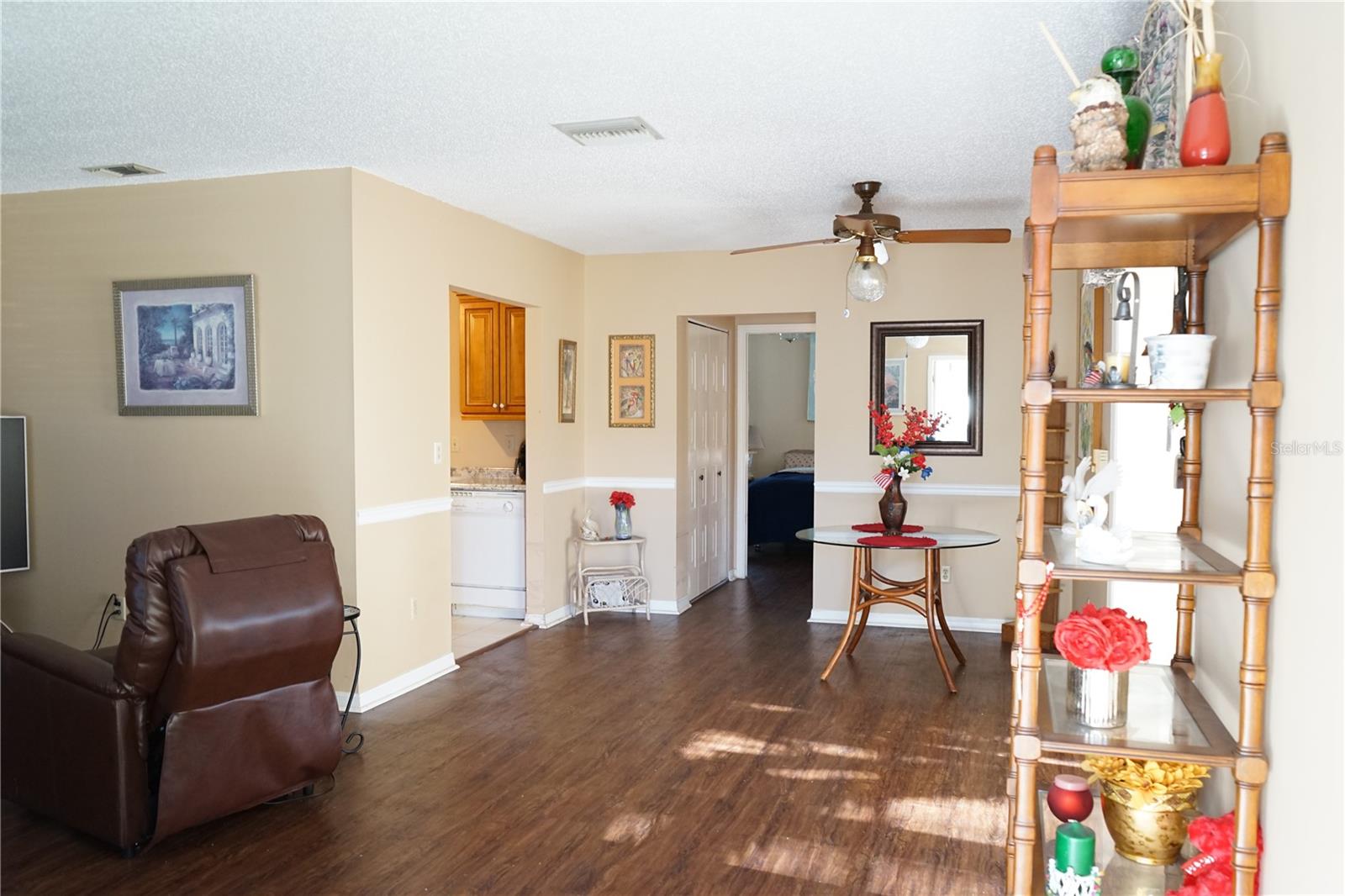 408 GLOUCESTER BLVD #33, SUN CITY CENTER, FL, 33573