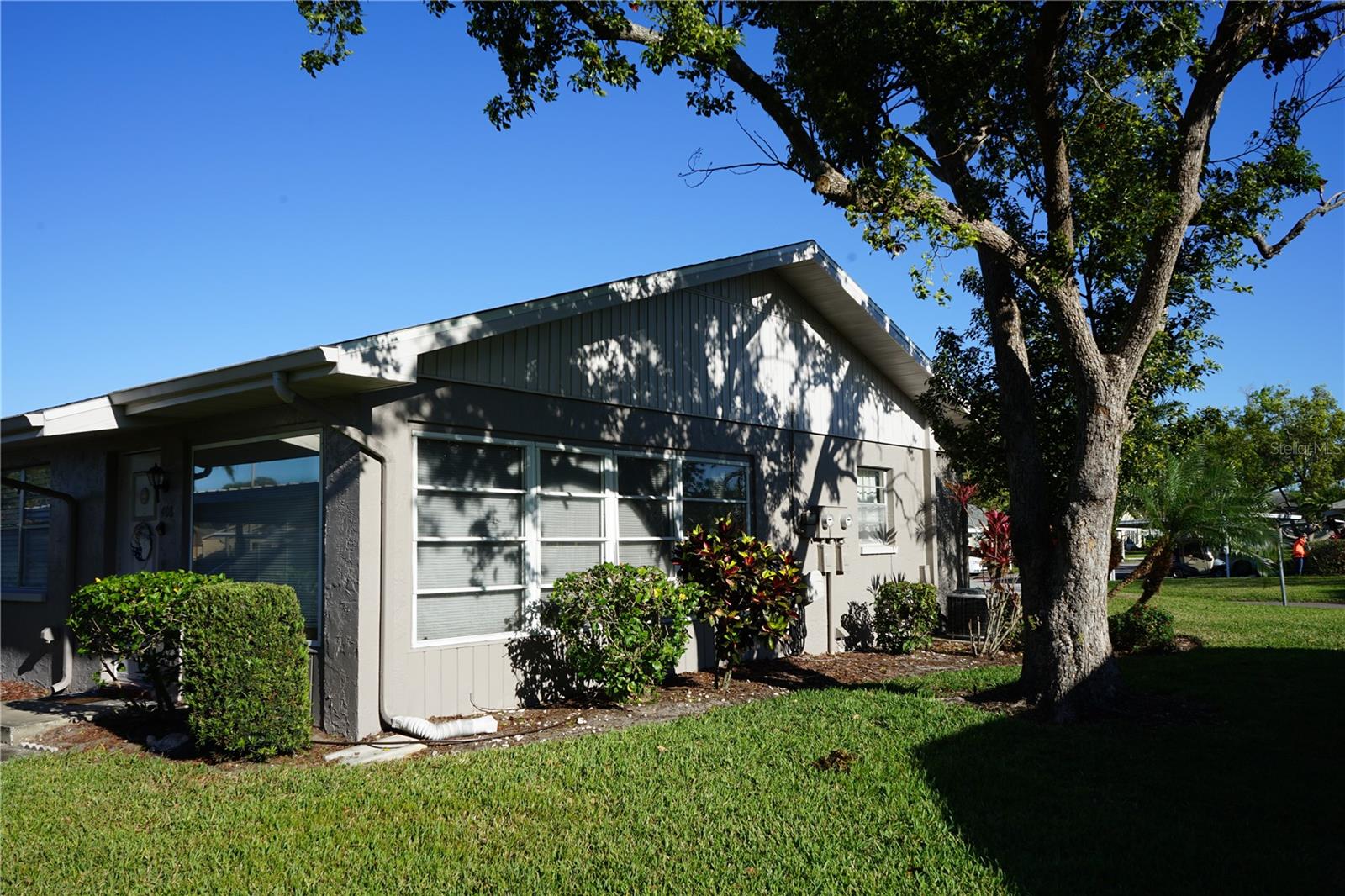 408 GLOUCESTER BLVD #33, SUN CITY CENTER, FL, 33573