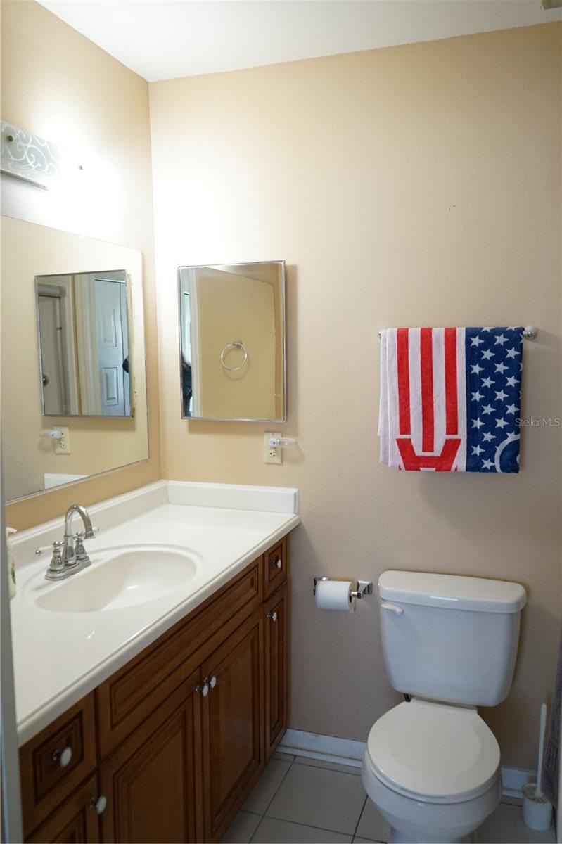 408 GLOUCESTER BLVD #33, SUN CITY CENTER, FL, 33573