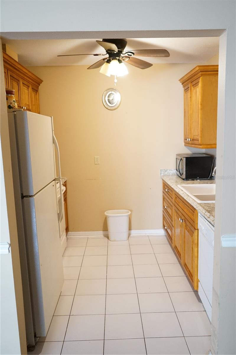 408 GLOUCESTER BLVD #33, SUN CITY CENTER, FL, 33573