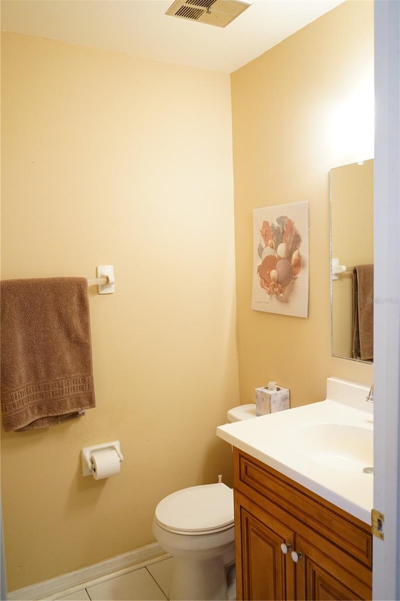 408 GLOUCESTER BLVD #33, SUN CITY CENTER, FL, 33573