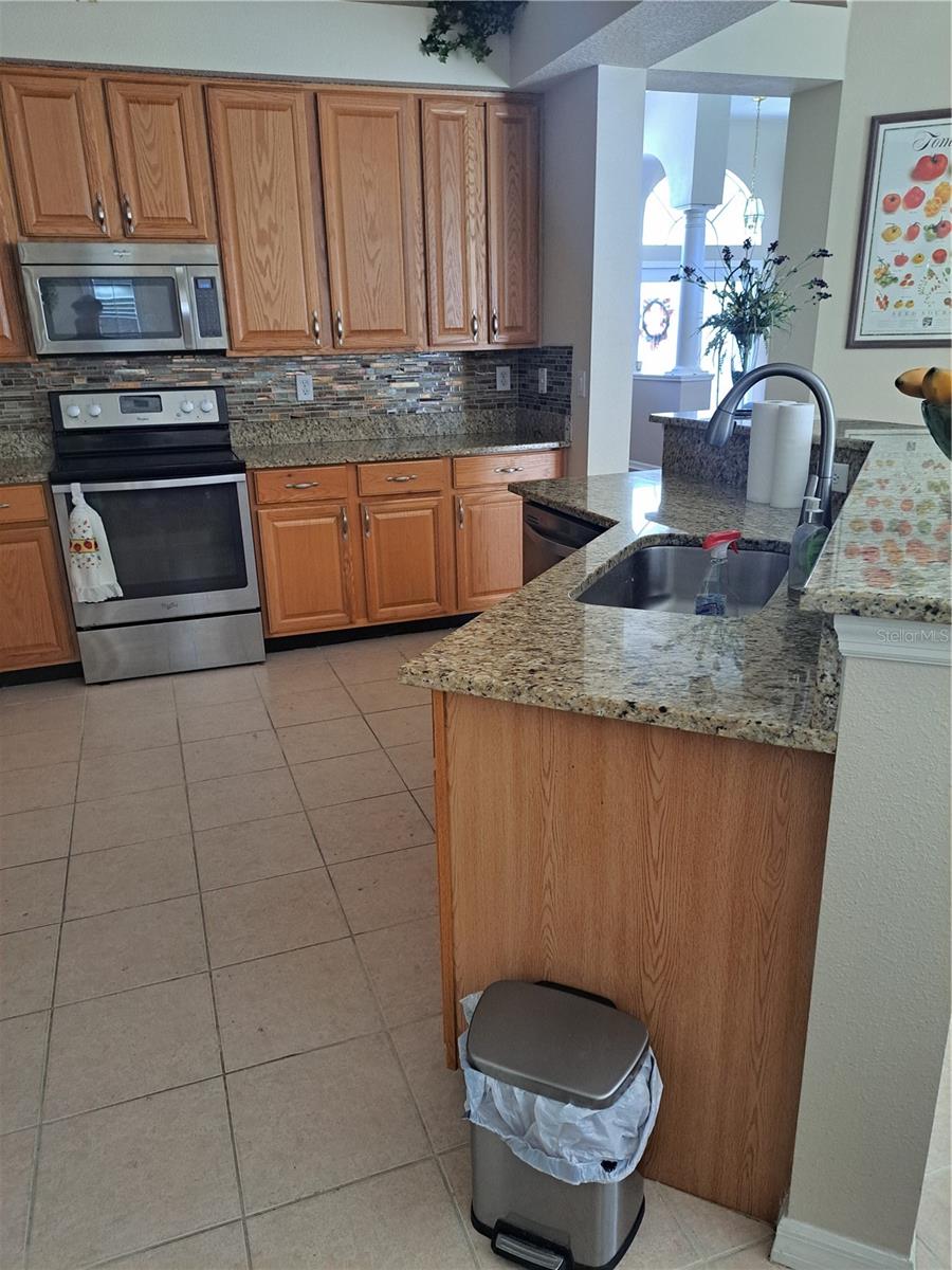 5261 CAMBERLEA AVE, ZEPHYRHILLS, FL, 33541