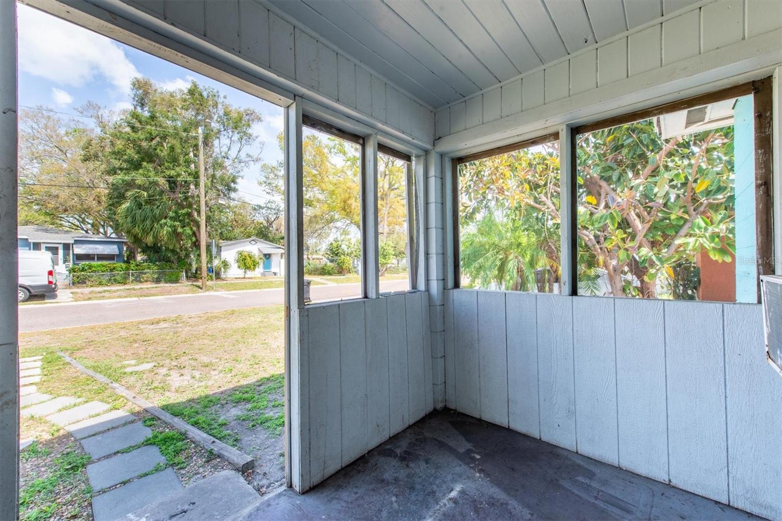 1750 12TH AVE S, ST PETERSBURG, FL, 33712