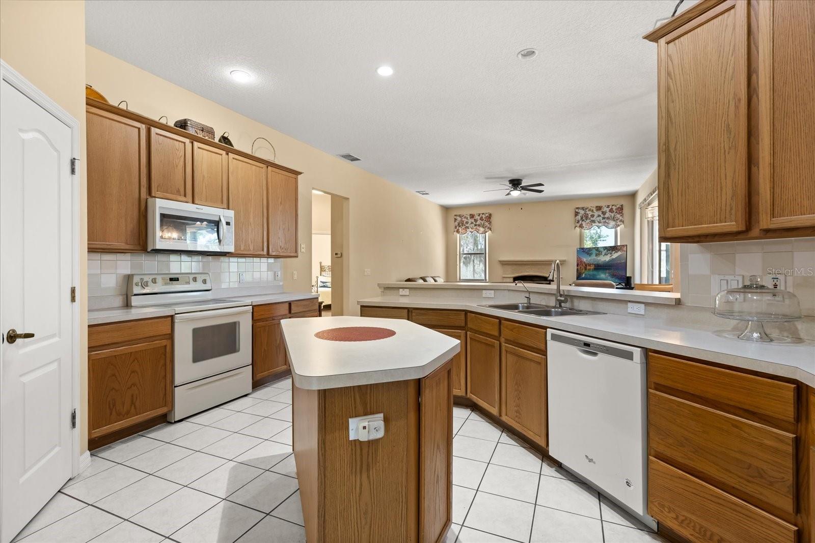 6651 SYLVAN WOODS DR, SANFORD, FL, 32771