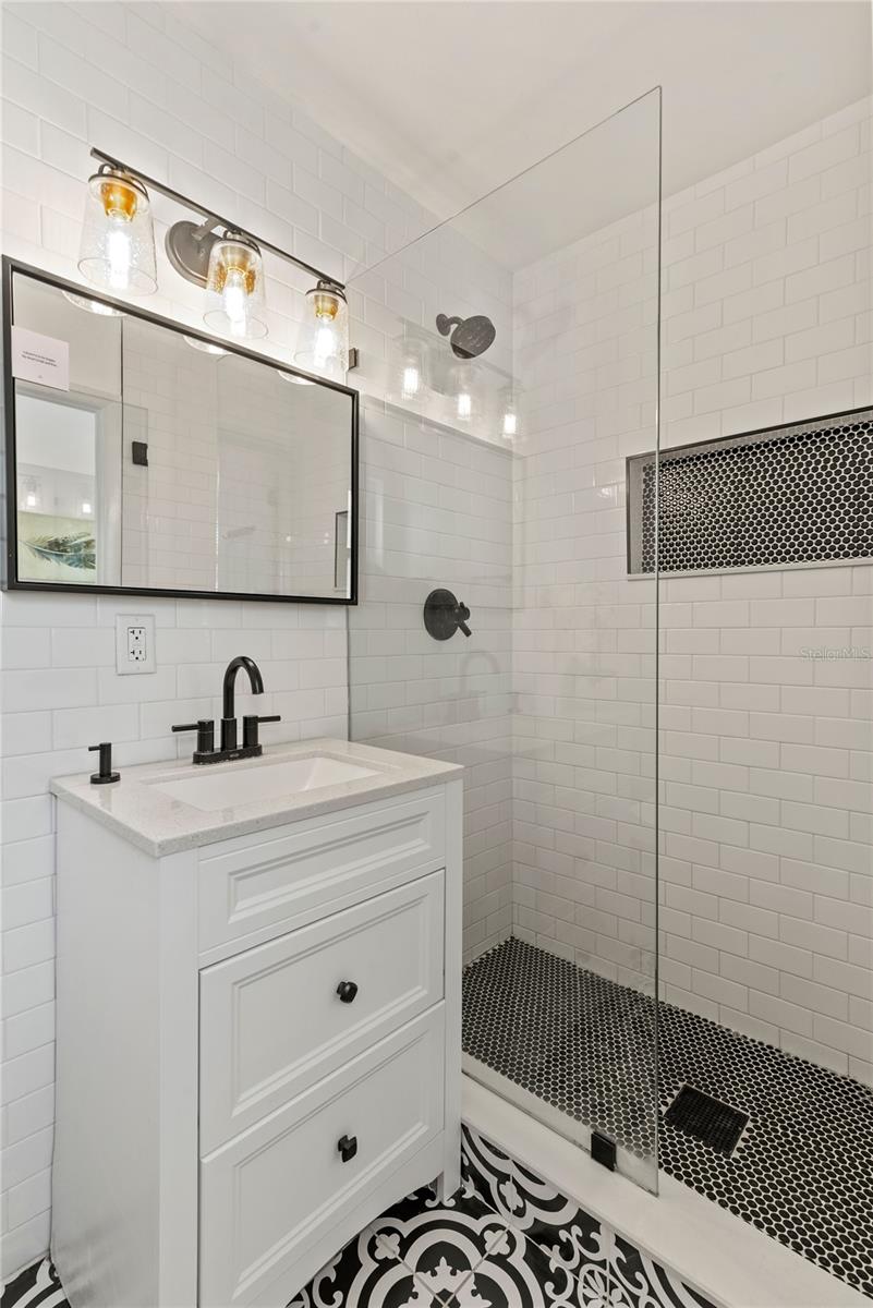 1421 GUERNSEY ST, ORLANDO, FL, 32804