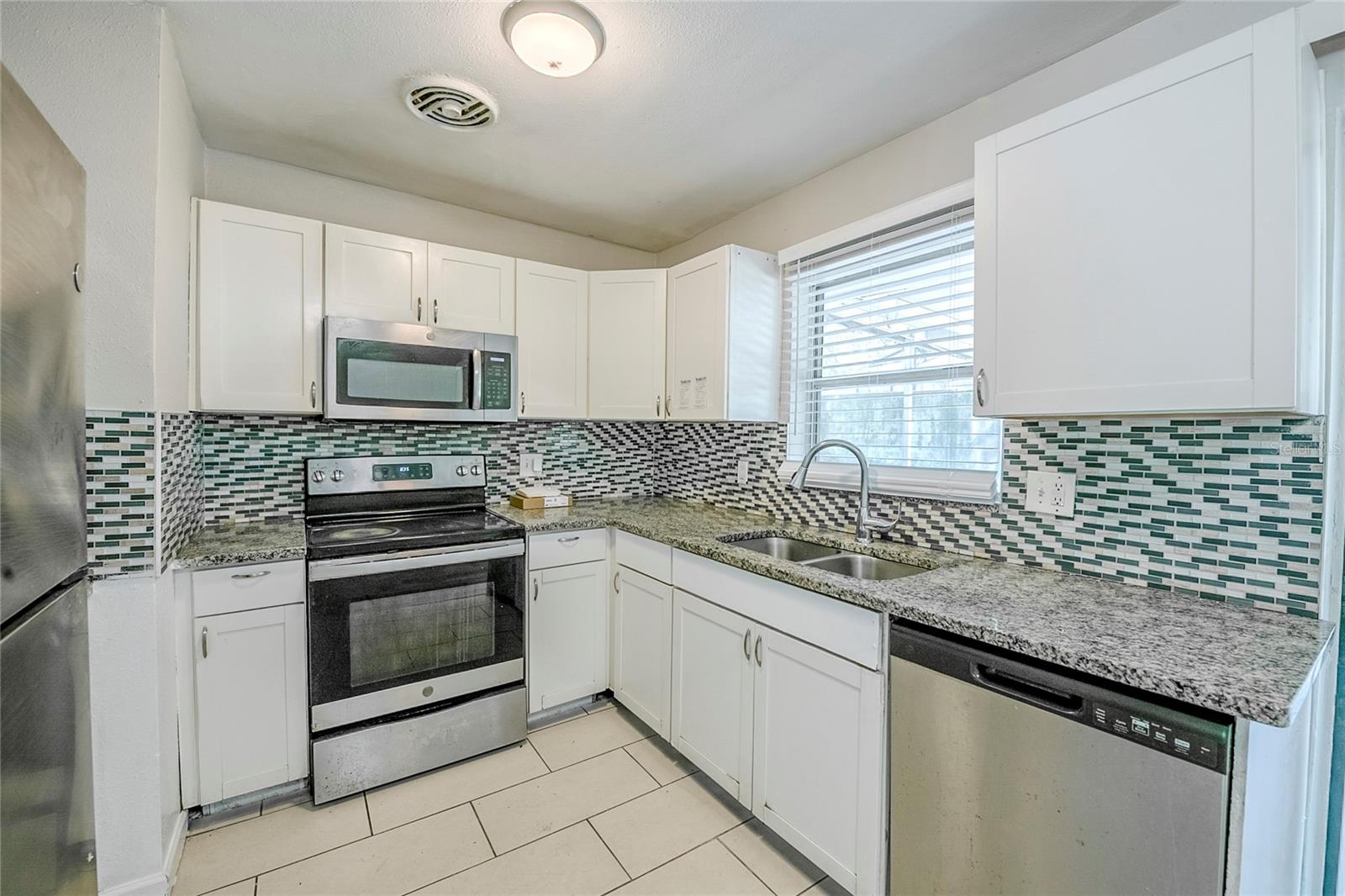 5210 GRANDVIEW DR, ORLANDO, FL, 32808