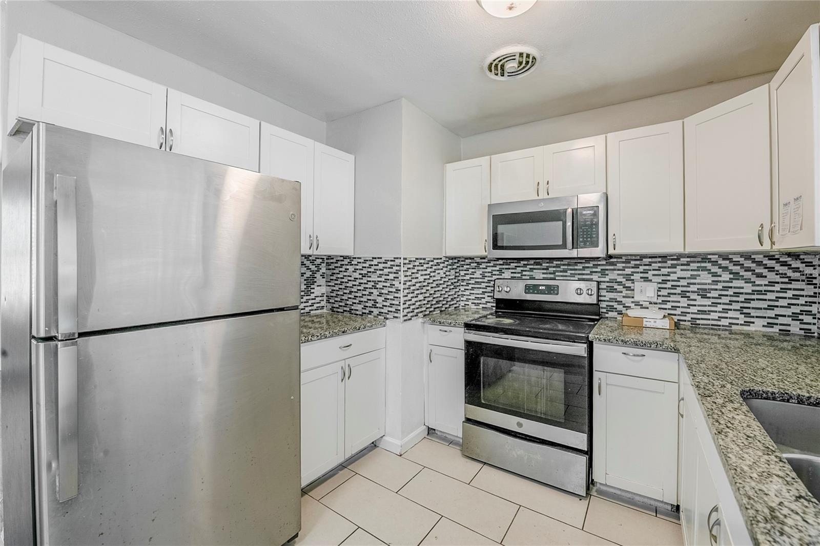 5210 GRANDVIEW DR, ORLANDO, FL, 32808